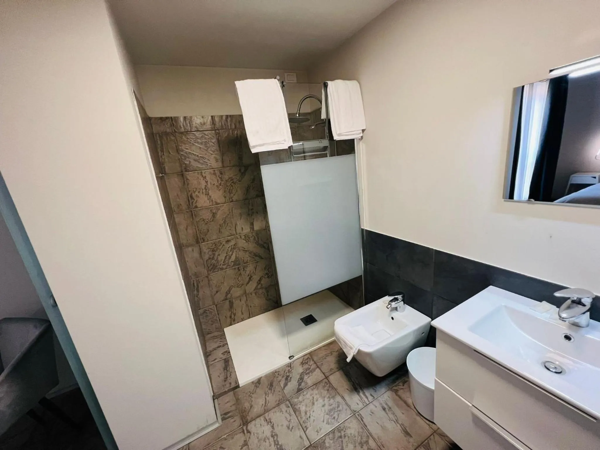 Bathroom in hotel garni Santa Caterina