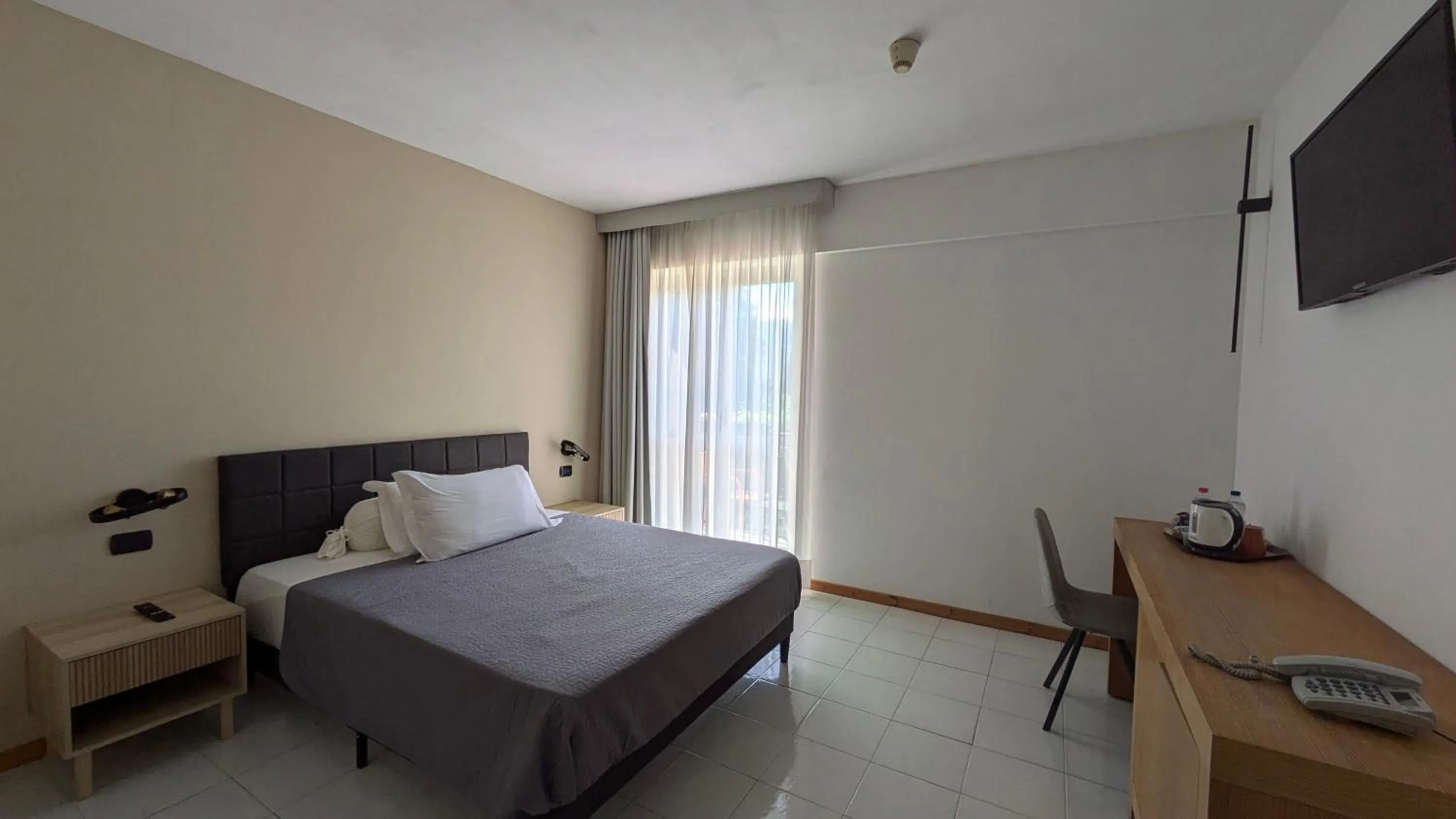 TV and multimedia, Bed in hotel garni Santa Caterina