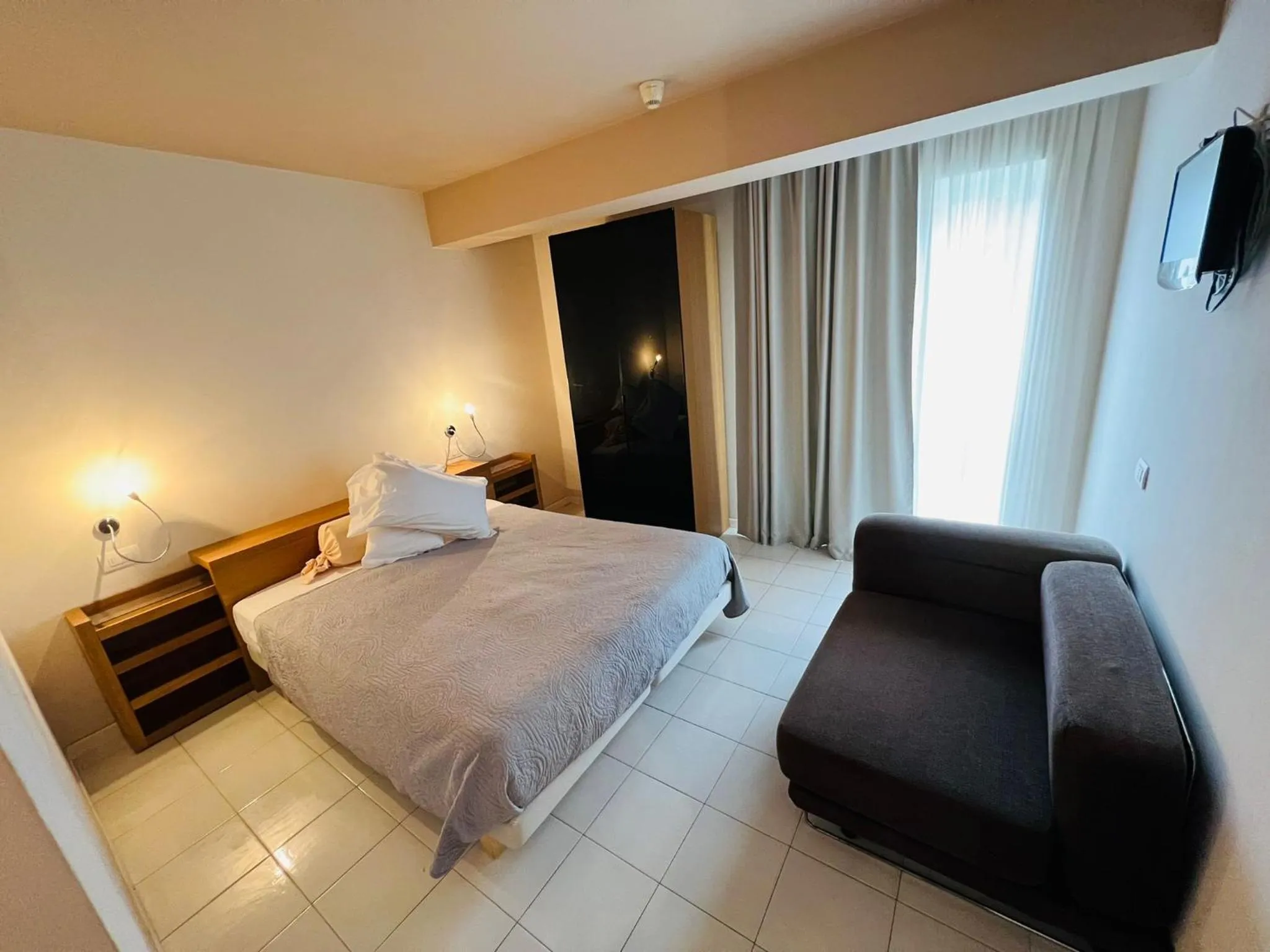 Property building, Bed in hotel garni Santa Caterina