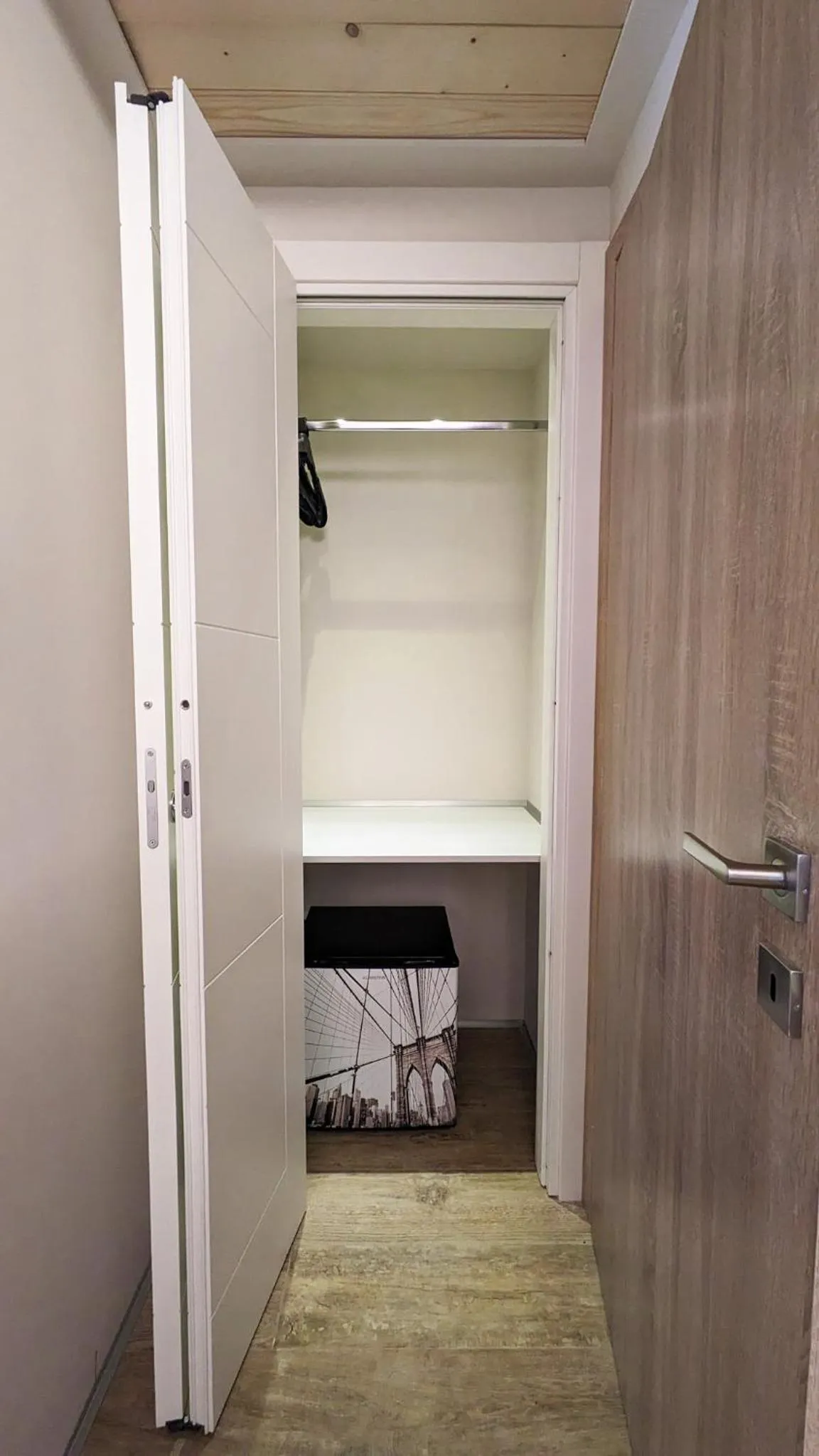 Photo of the whole room, Bed in hotel garni Santa Caterina