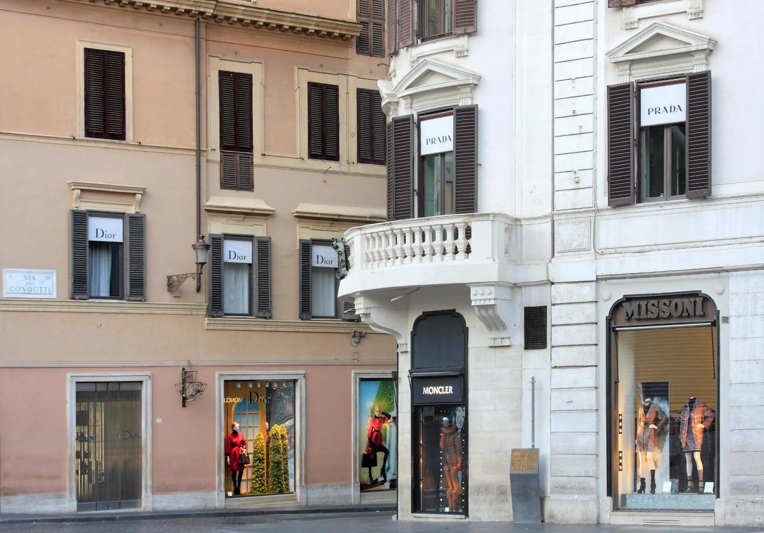 Nearby landmark in Internazionale Domus