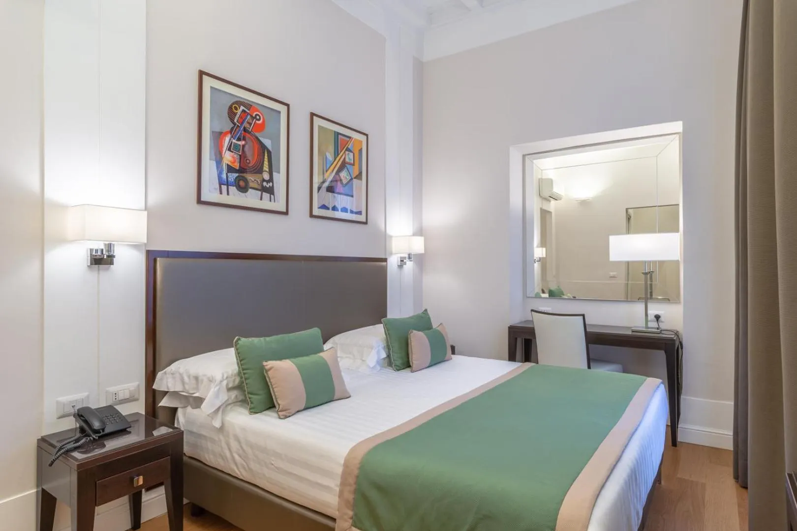 Bedroom, Bed in Internazionale Domus