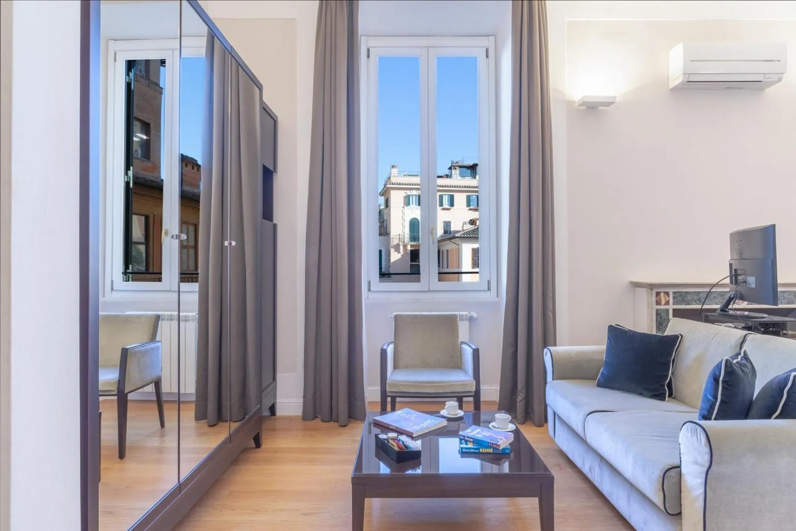 Nearby landmark in Internazionale Domus