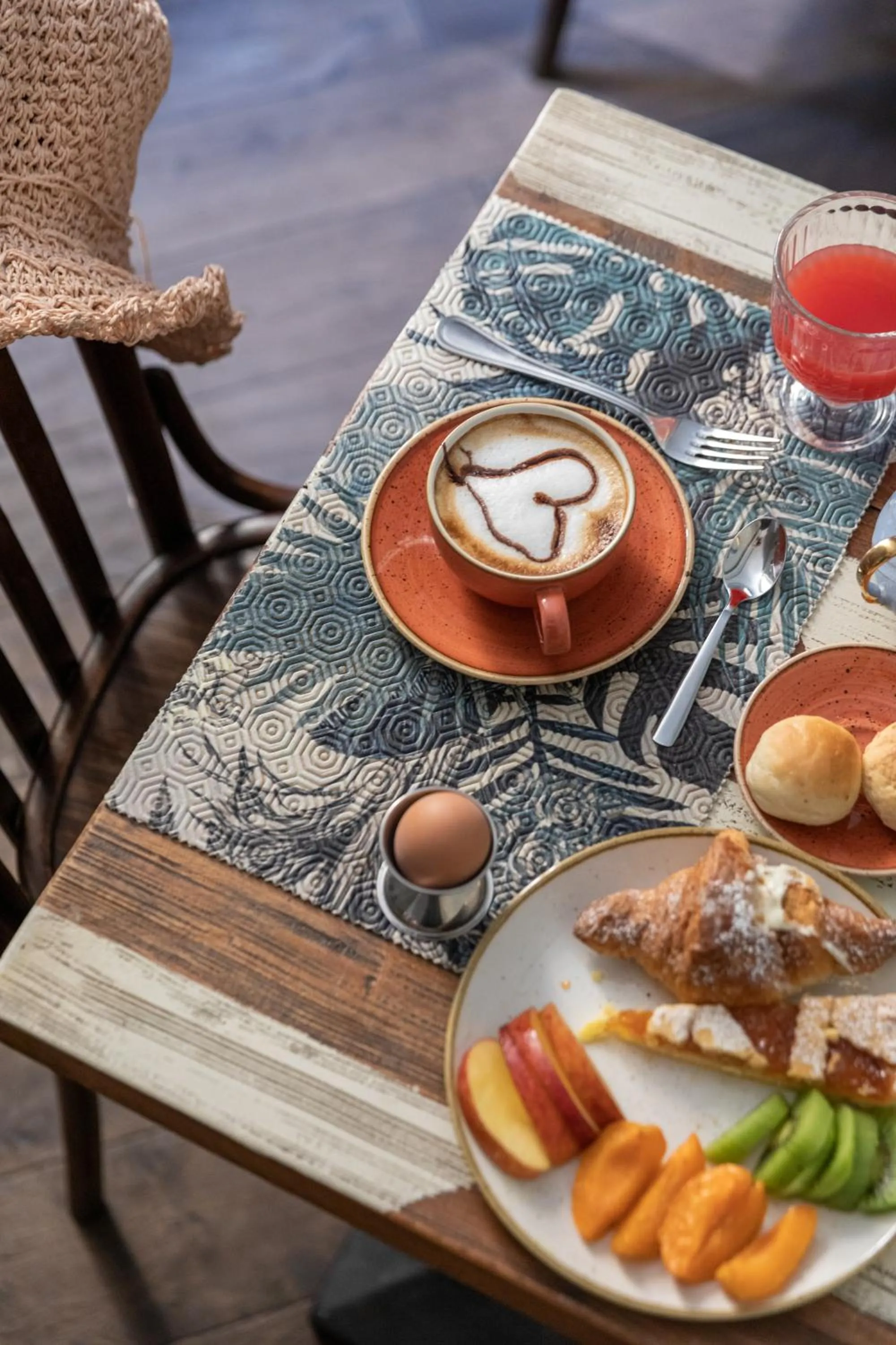 Food and drinks in Boutique Hotel Galatea