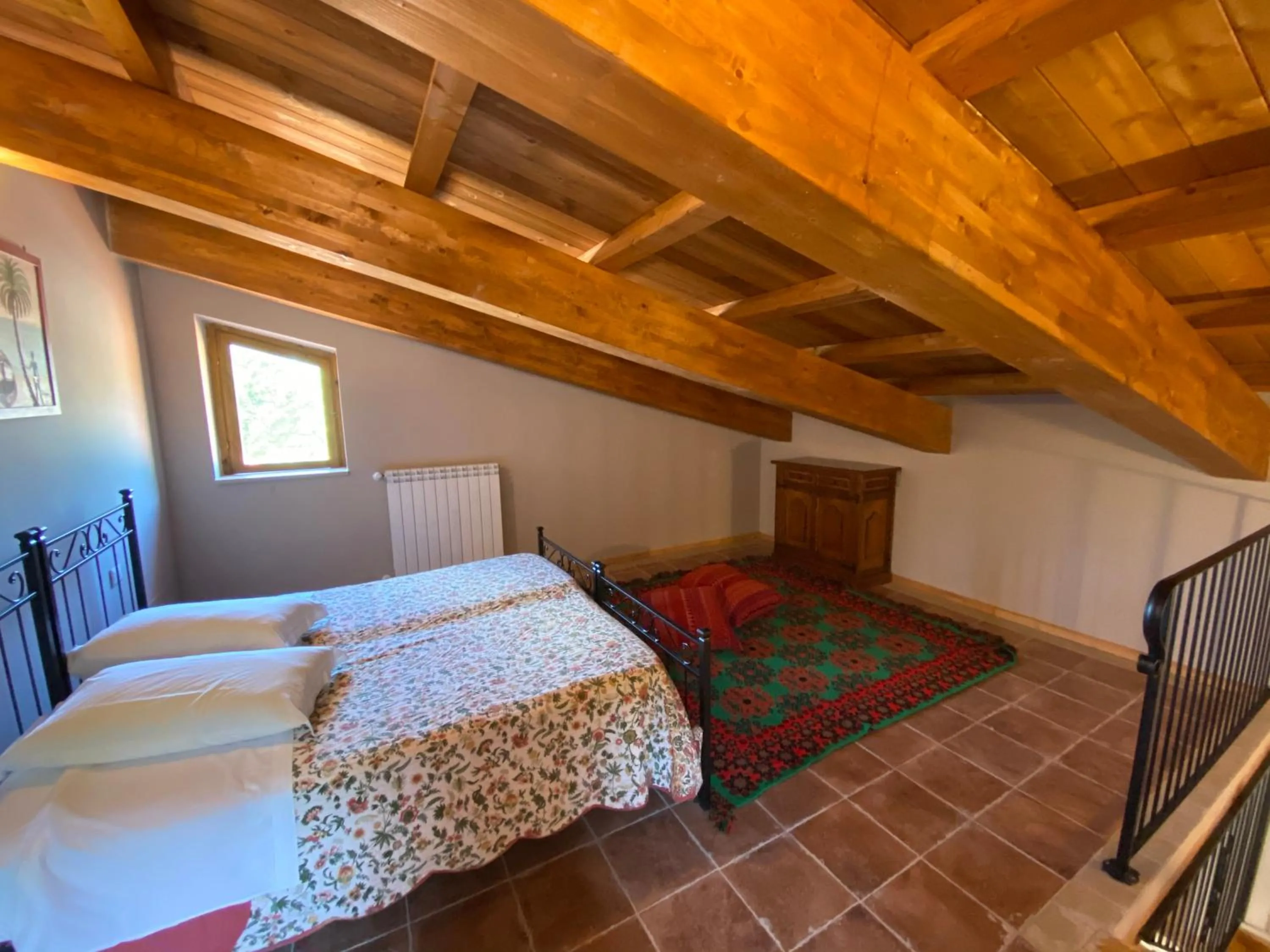 Photo of the whole room, Bed in Colle Paciocco