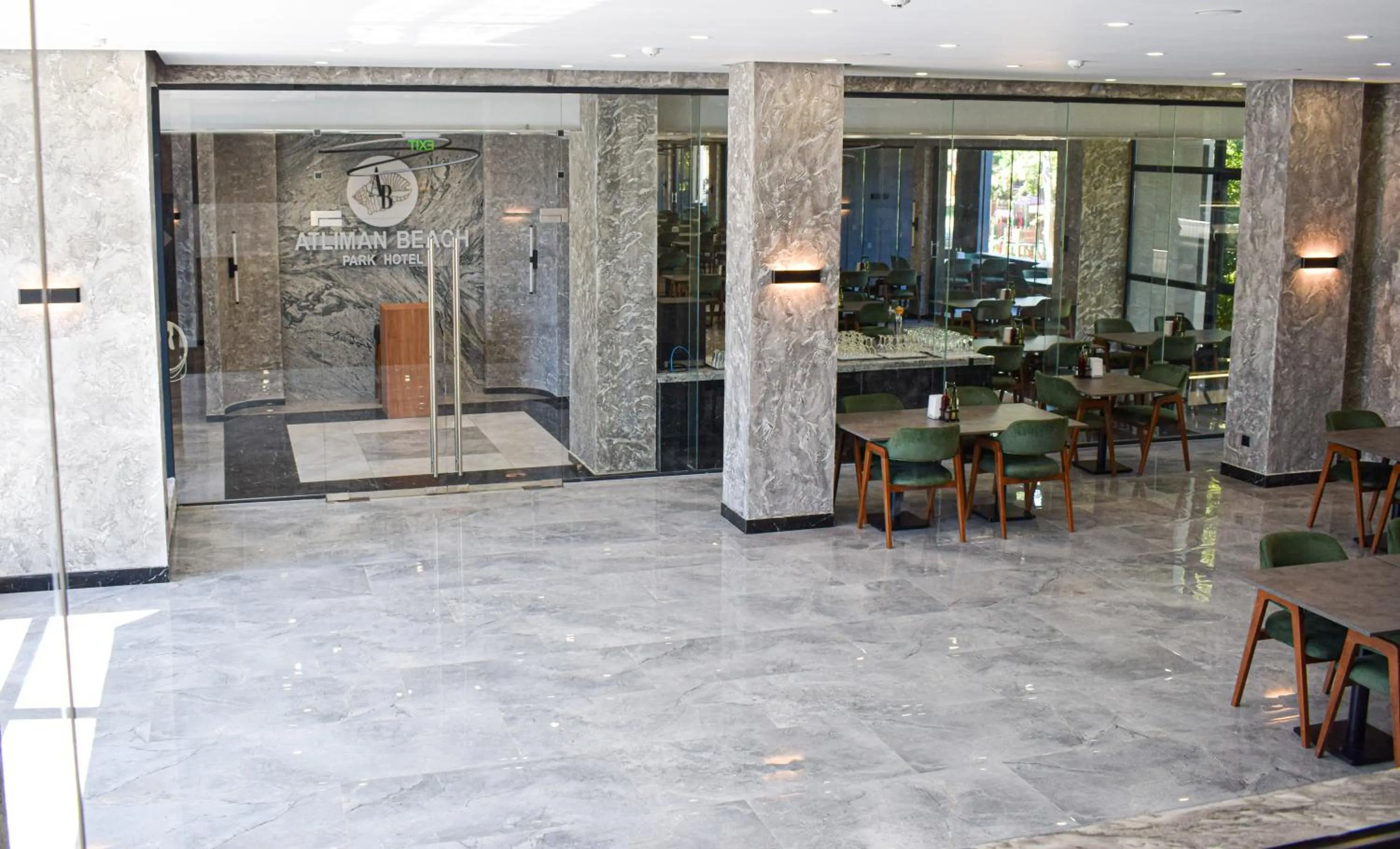 Restaurant/places to eat in Atliman Beach Park Hotel