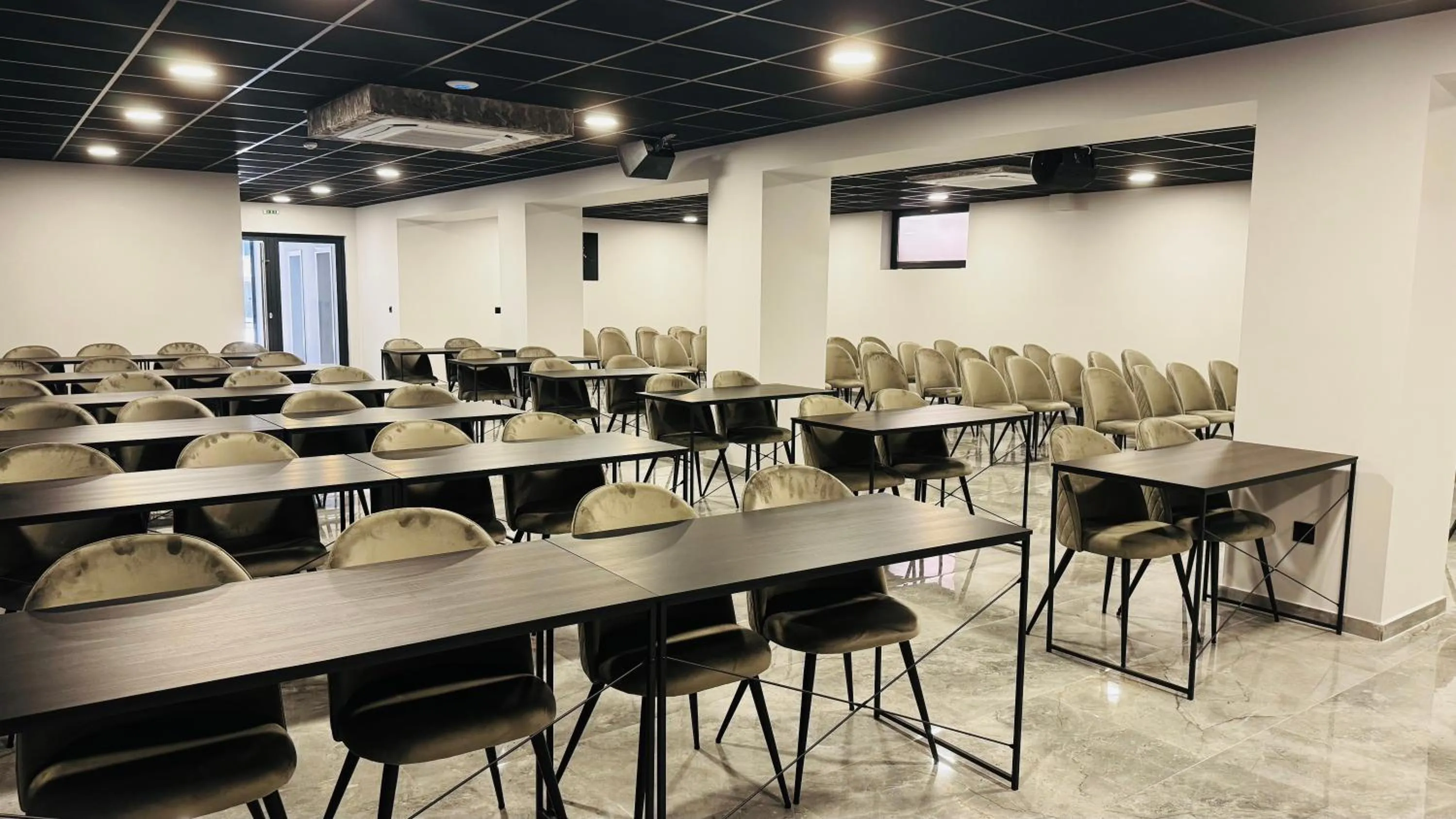 Meeting/conference room in Atliman Beach Park Hotel