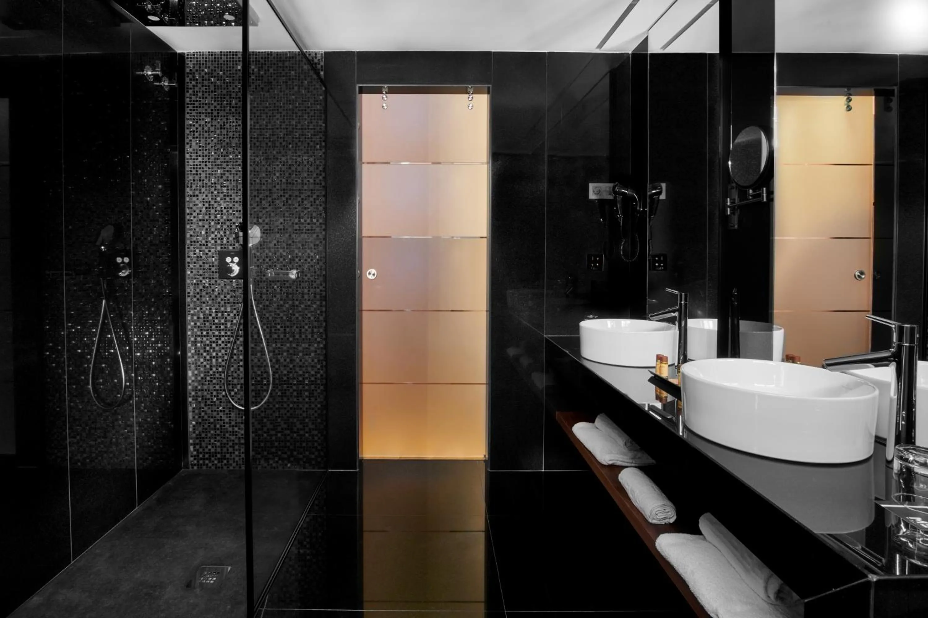 Shower in Hotel MyPalace León