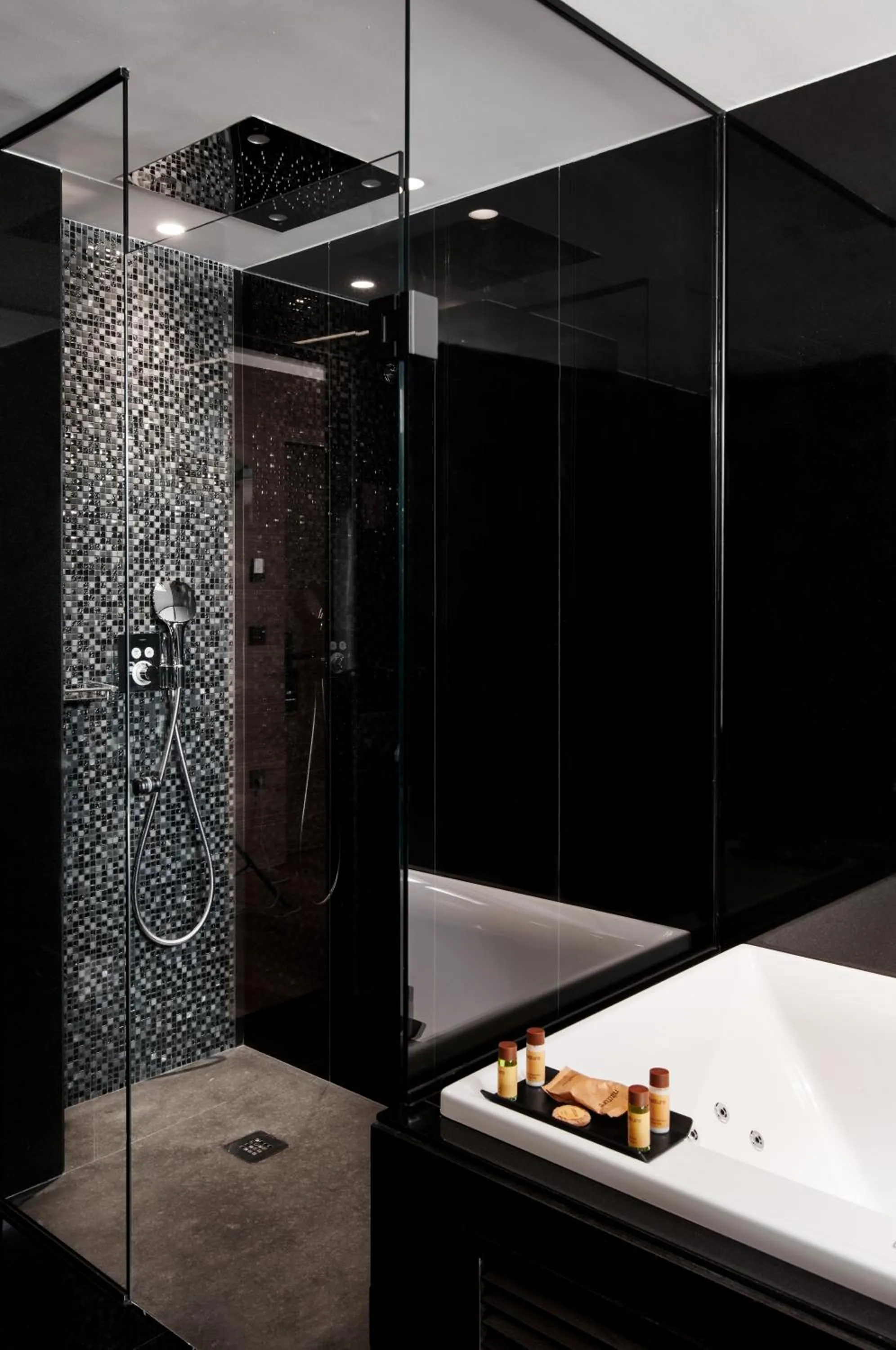 Shower in Hotel MyPalace León