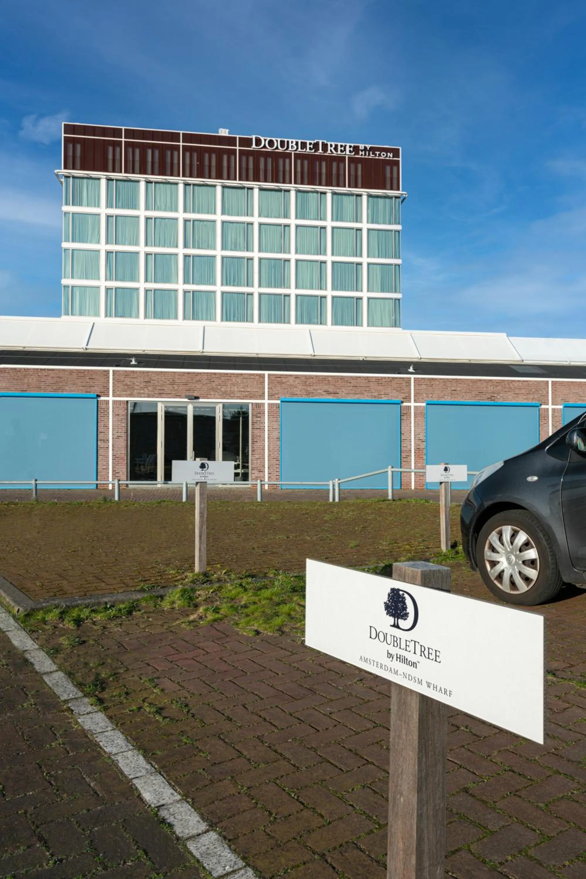 Parking in DoubleTree by Hilton Amsterdam - NDSM Wharf