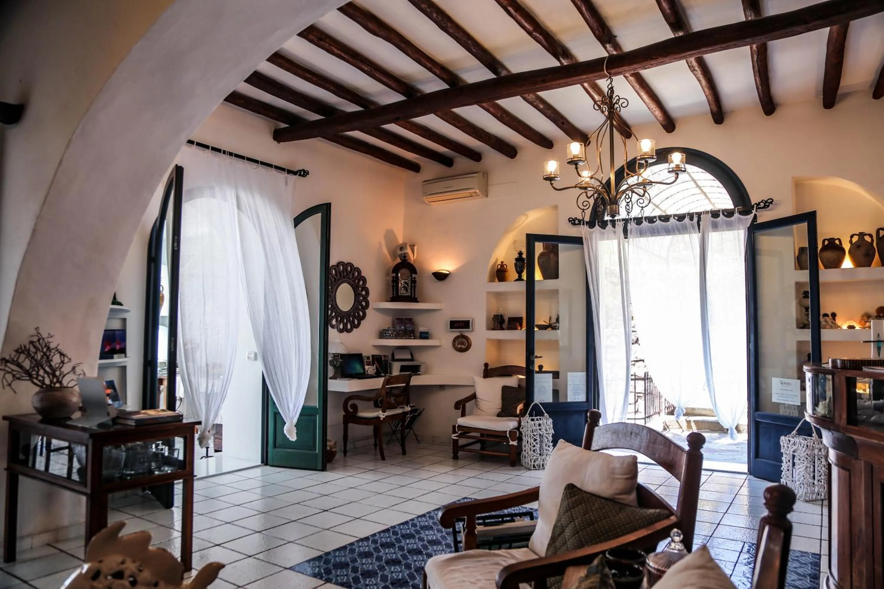 Quartara Boutique Hotel