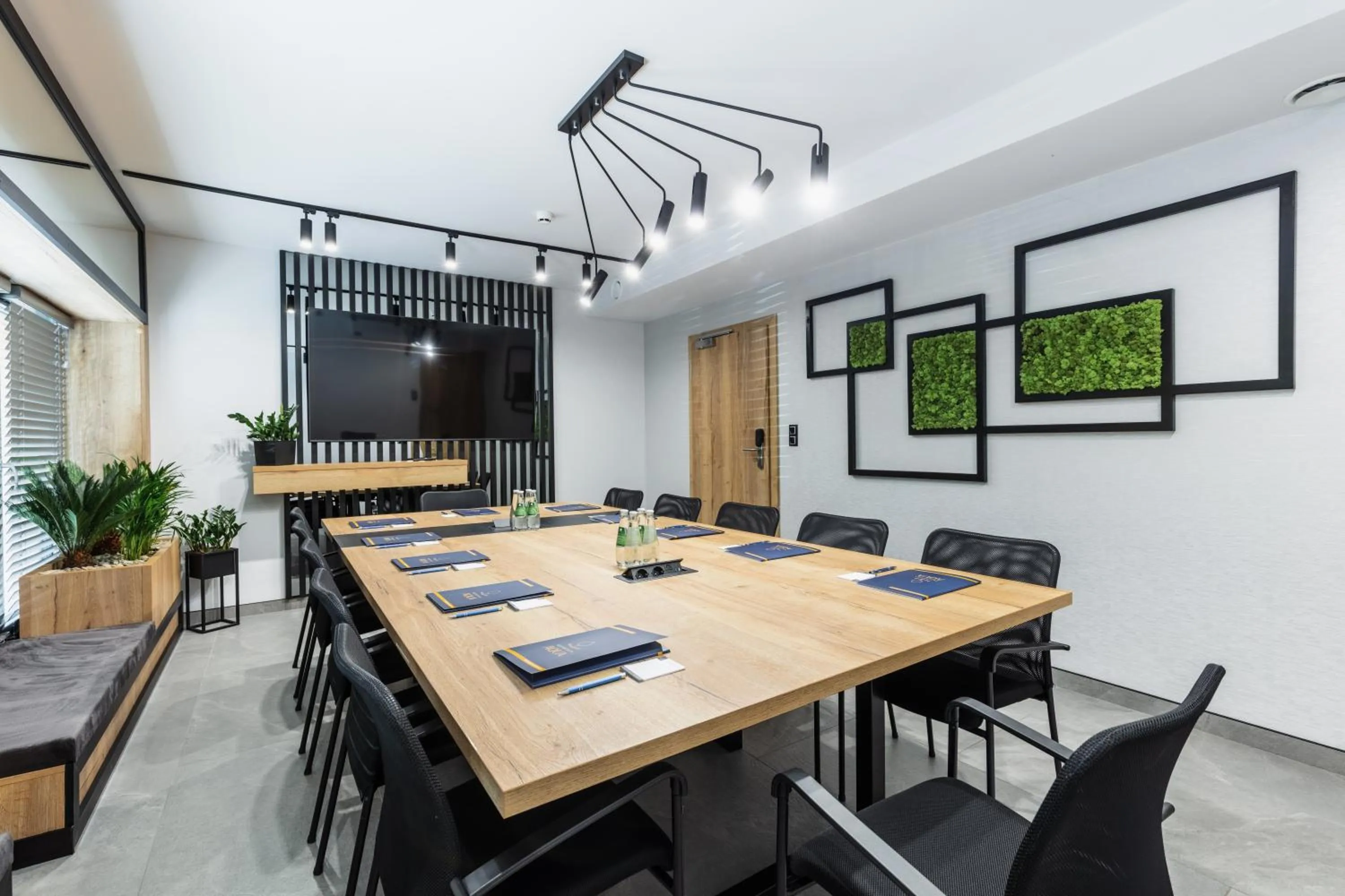 Business facilities in Rezydencja AQUA by GRANO
