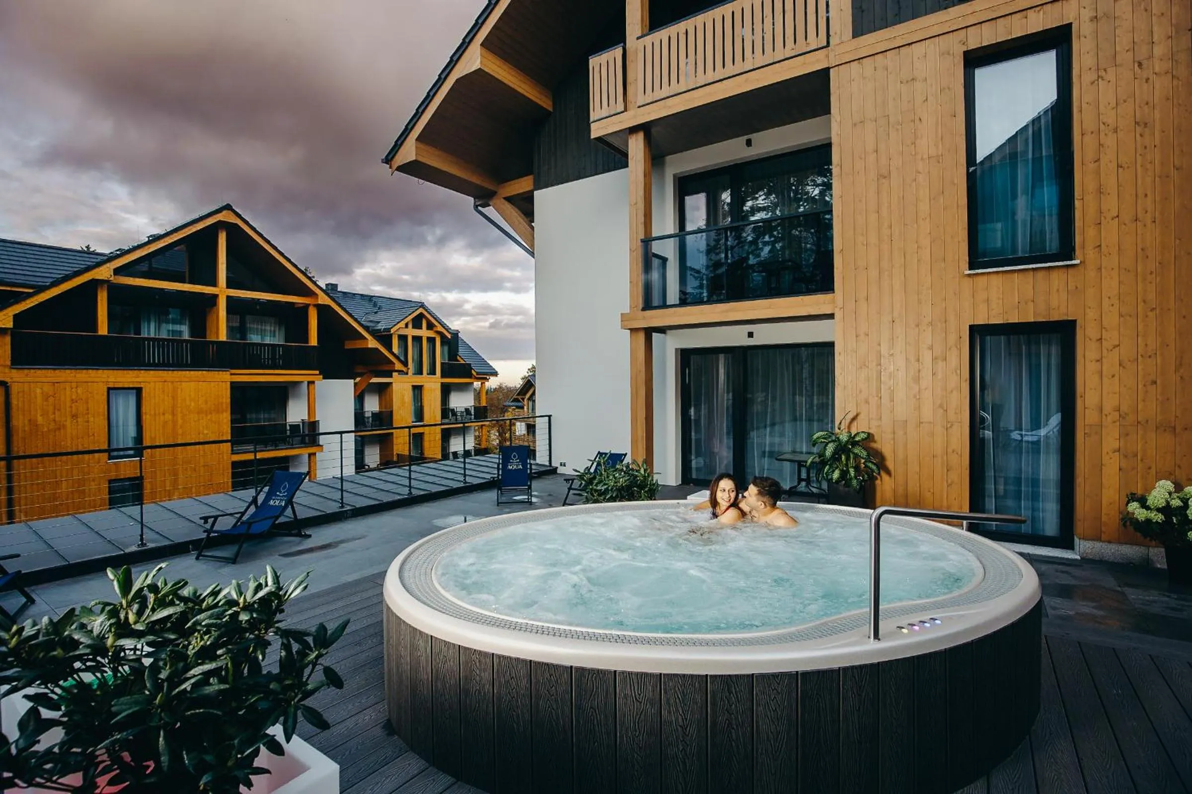 Hot Tub in Rezydencja AQUA by GRANO