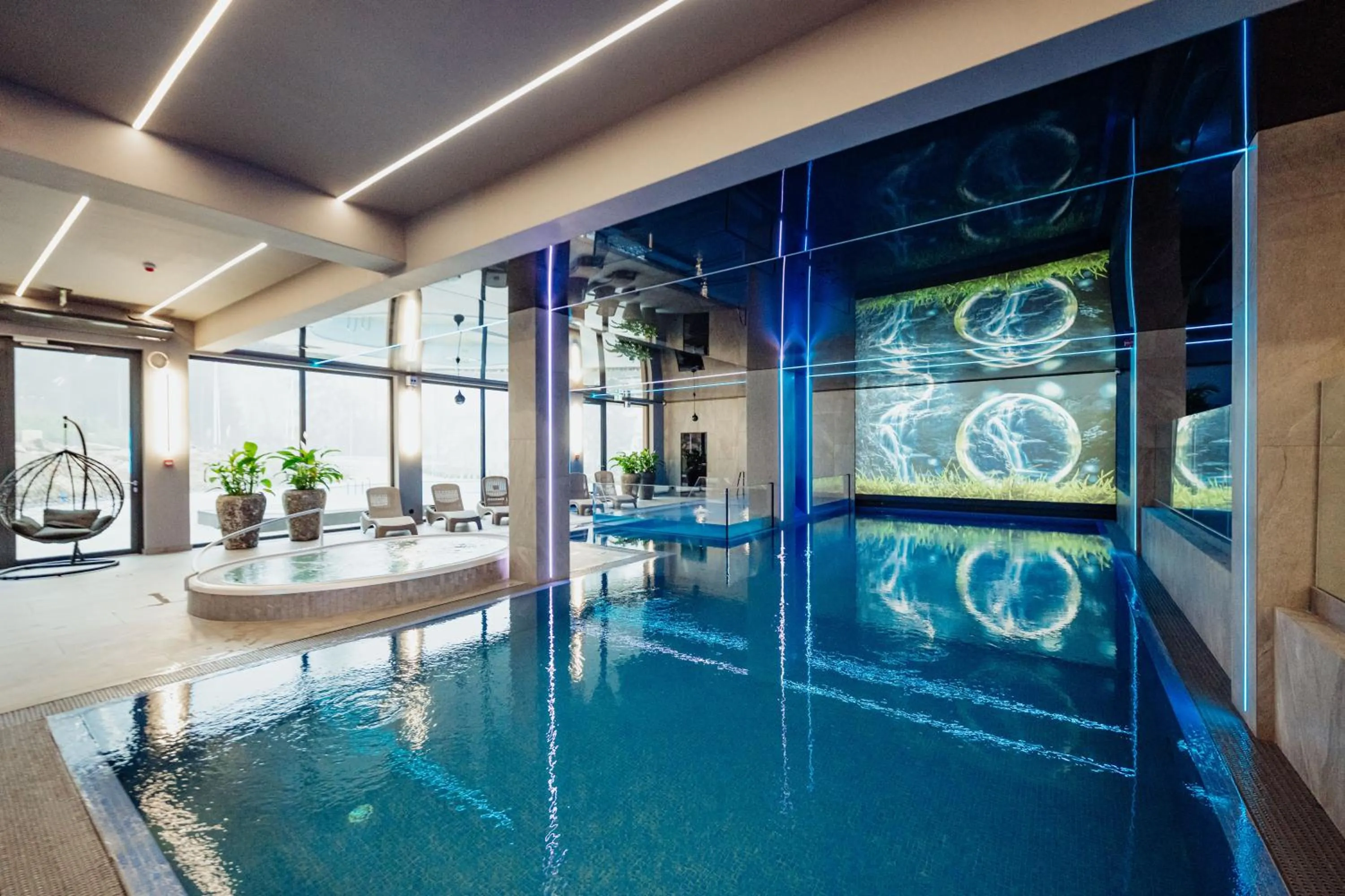 Swimming pool in Rezydencja AQUA by GRANO