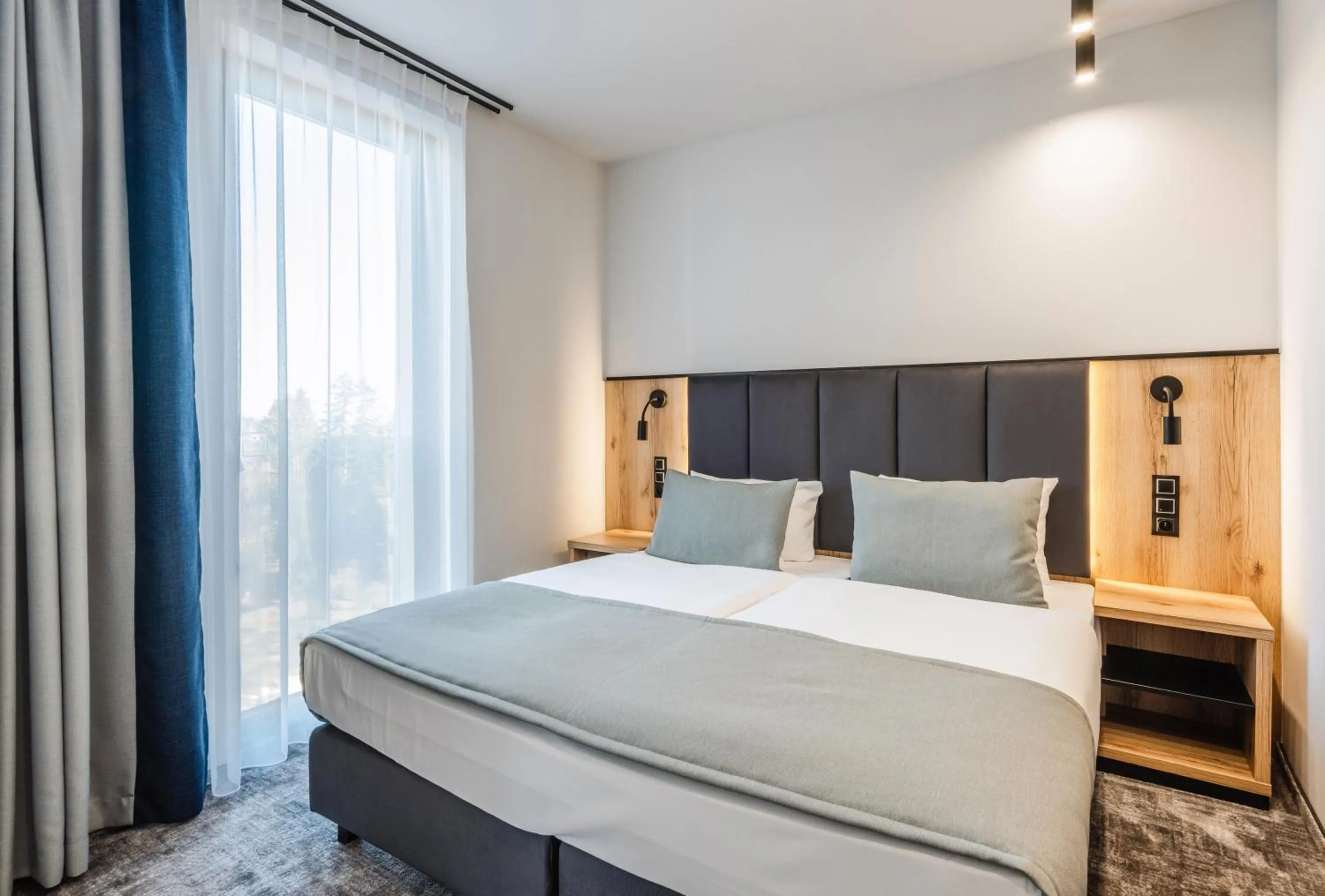 Bed in Rezydencja AQUA by GRANO