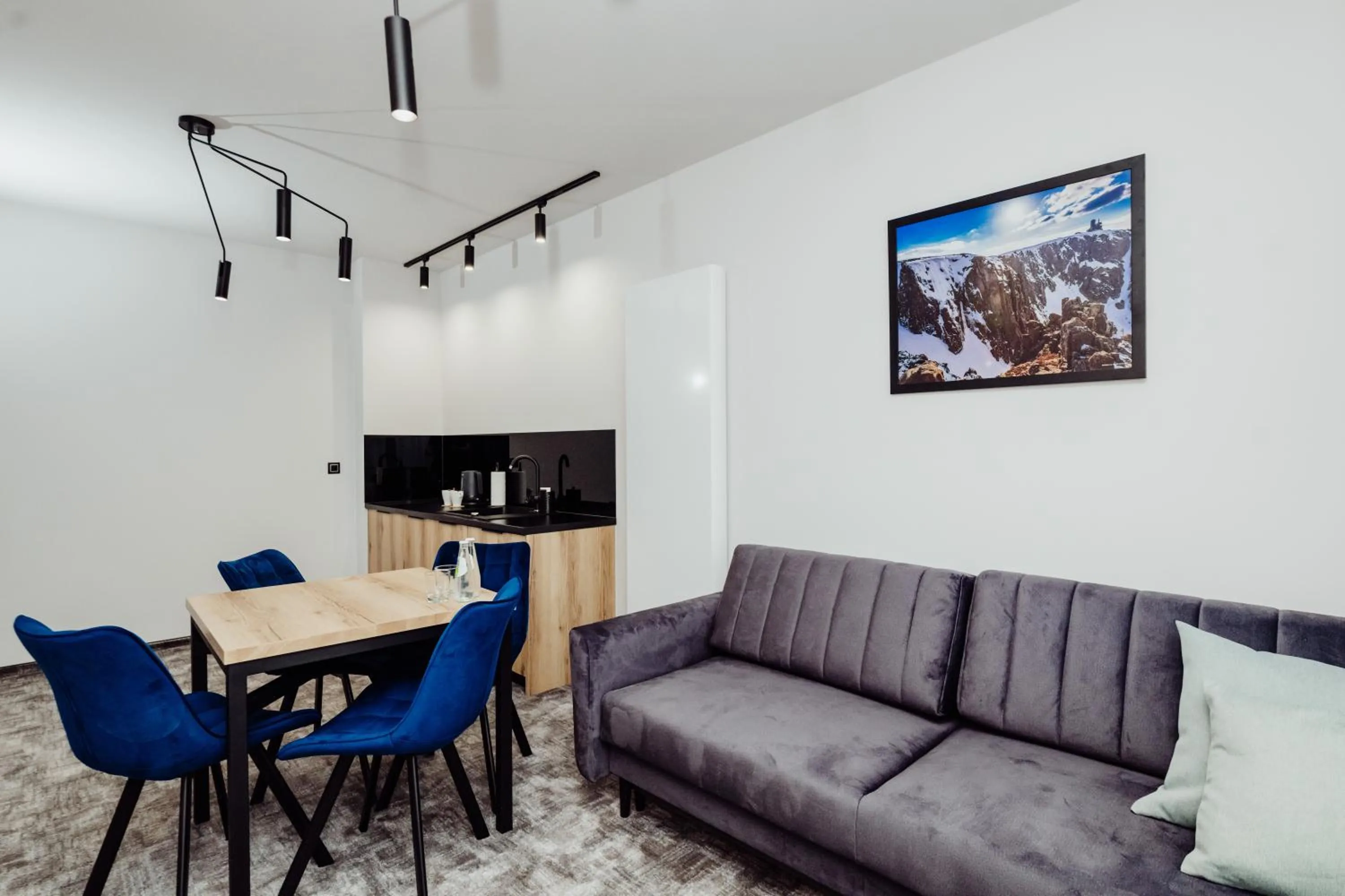 Living room in Rezydencja AQUA by GRANO