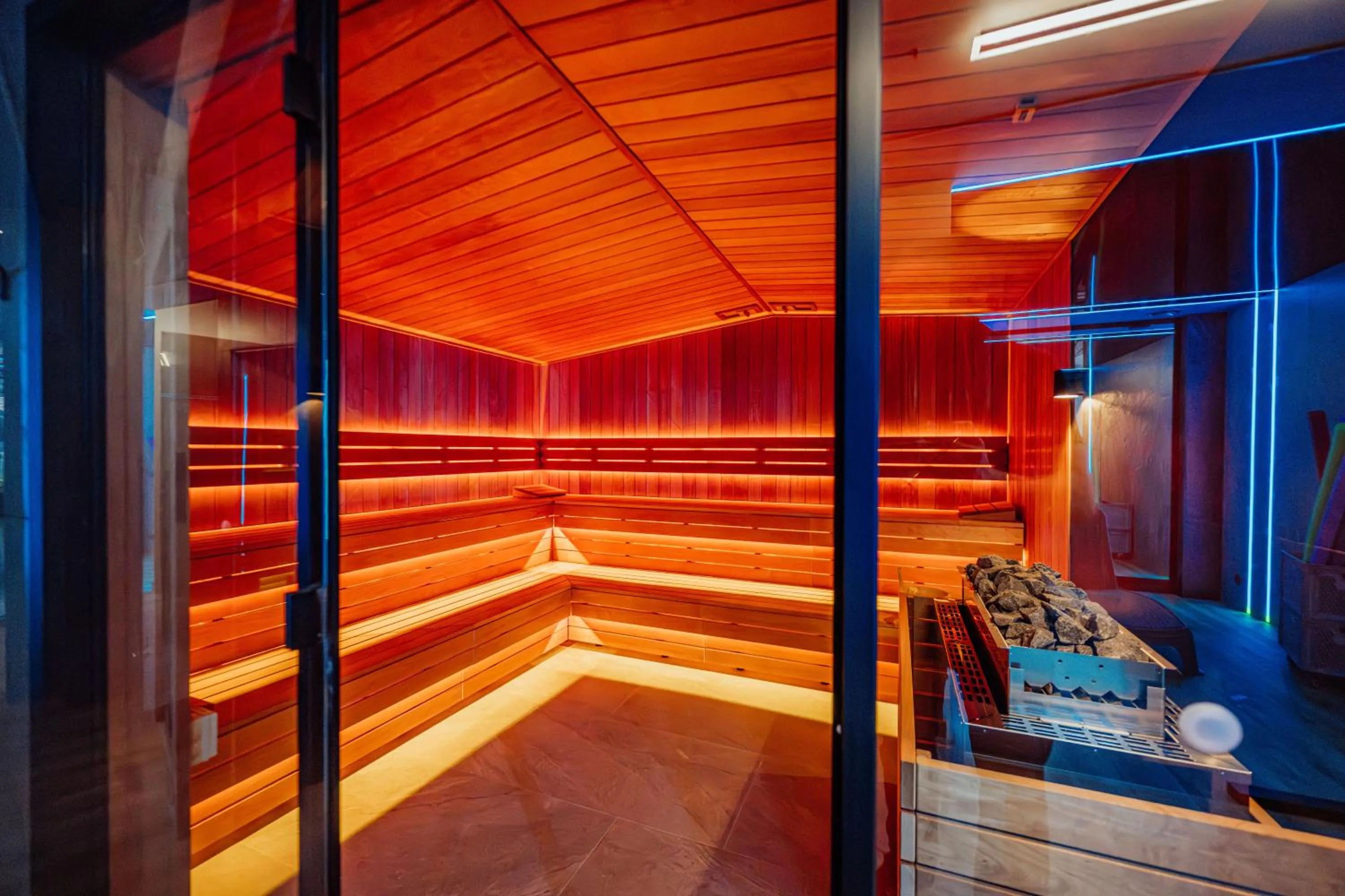 Sauna in Rezydencja AQUA by GRANO
