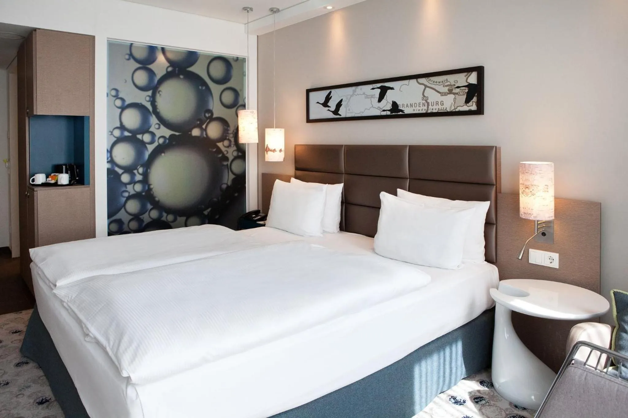 Photo of the whole room, Bed in Holiday Inn Berlin City East Side by IHG