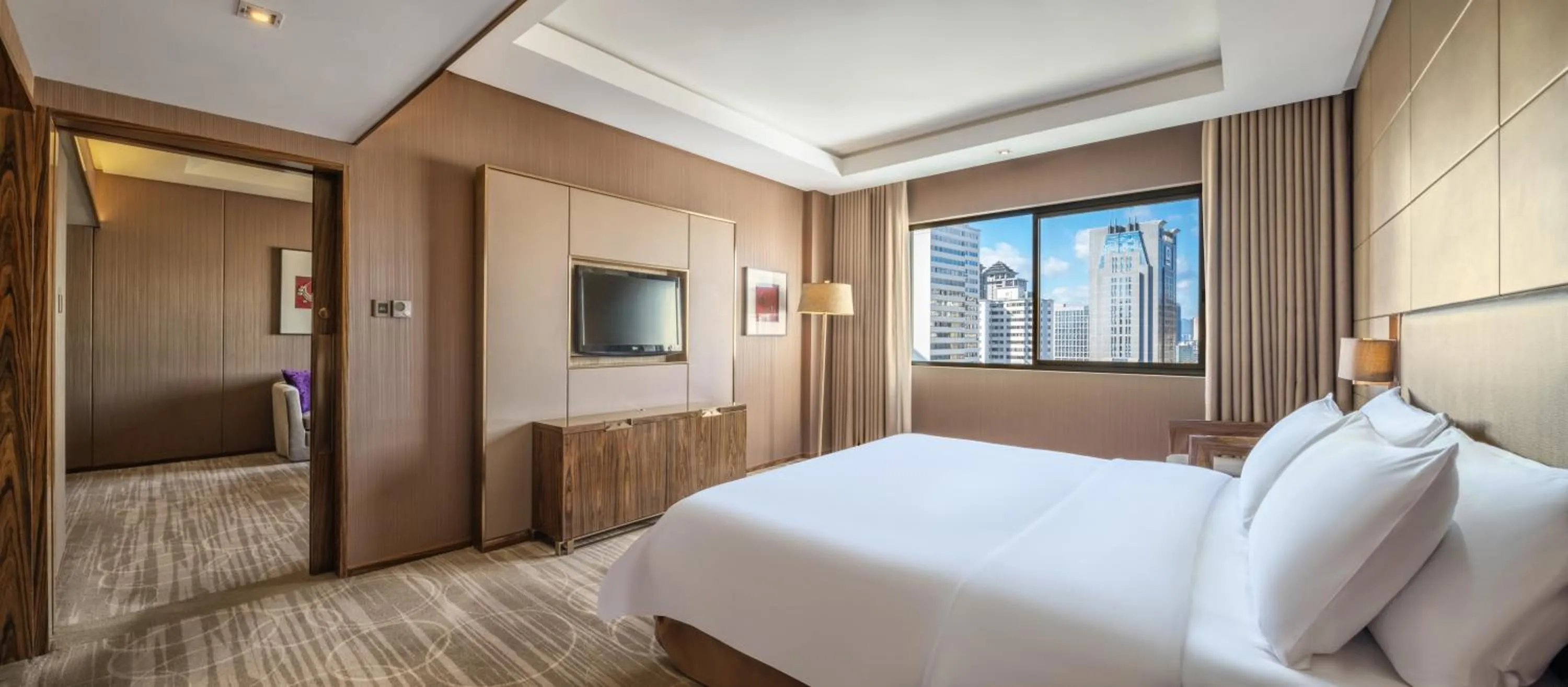 Bedroom, Bed in Crowne Plaza Kunming City Centre by IHG