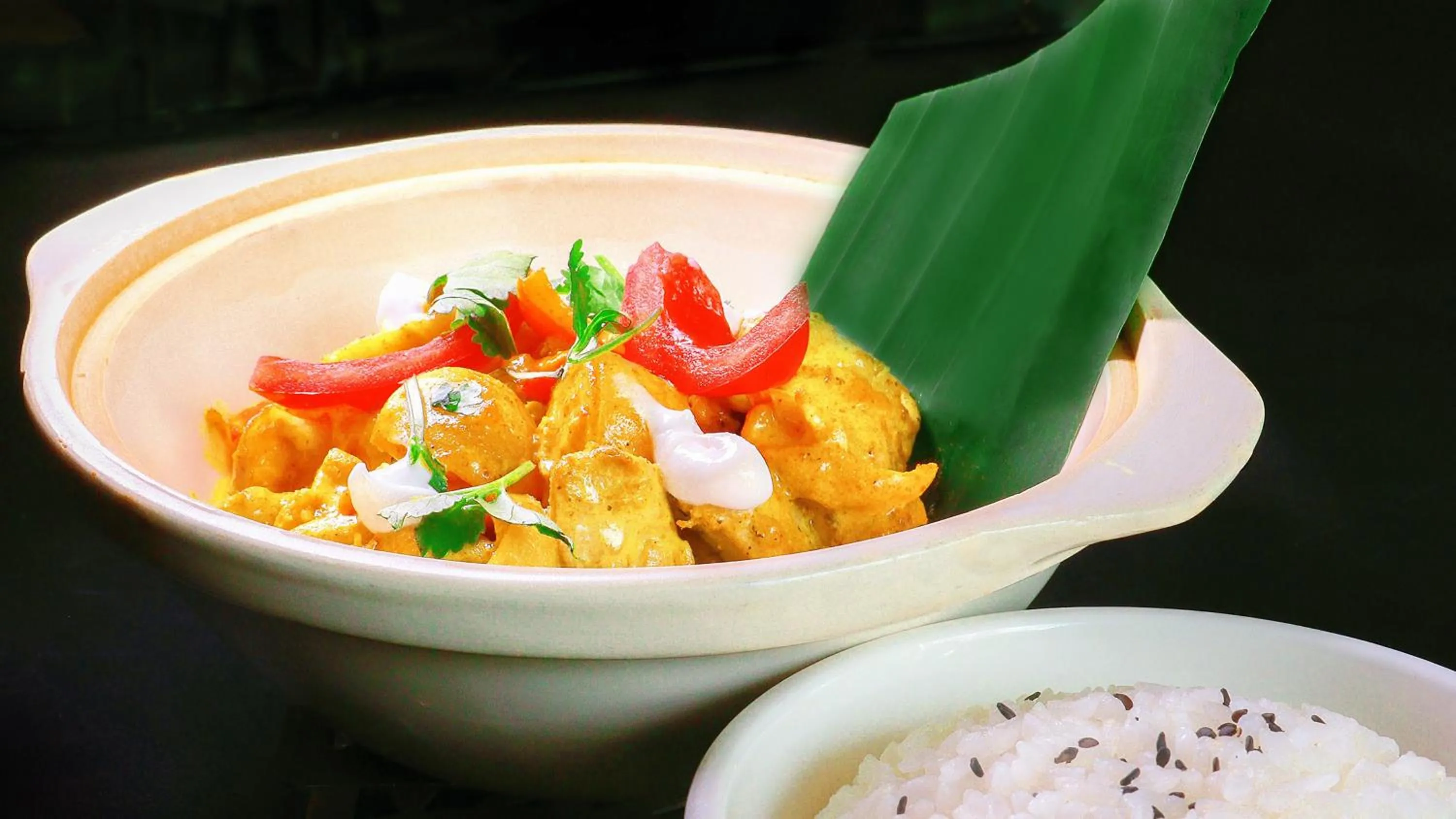 Restaurant/places to eat in Crowne Plaza Kunming City Centre by IHG