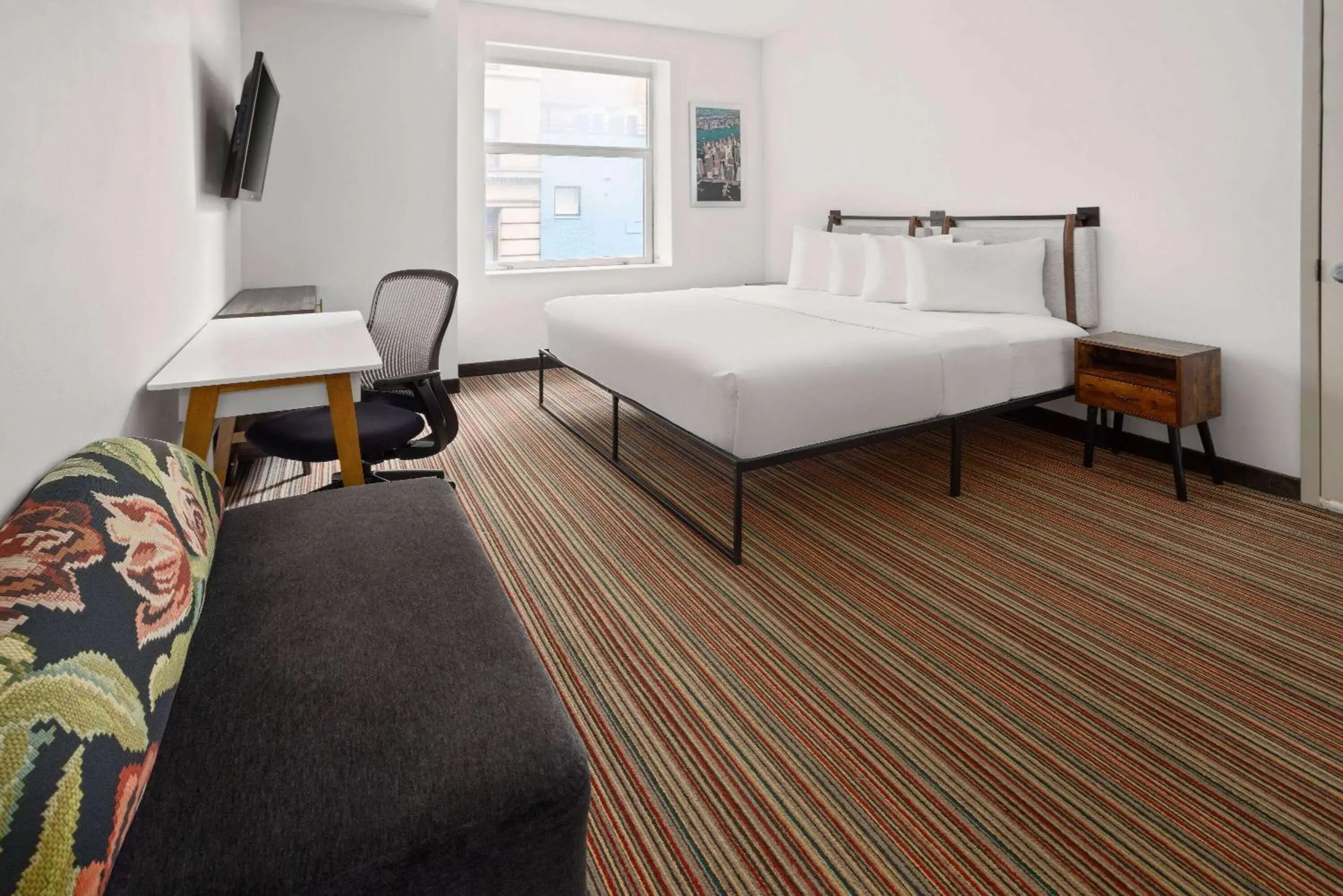 King Room with Roll-in Shower - Mobility Access/Non-Smoking in The Herald by LuxUrban King Room with Roll-in Shower - Mobility Access/Non-Smoking in The Herald by LuxUrban