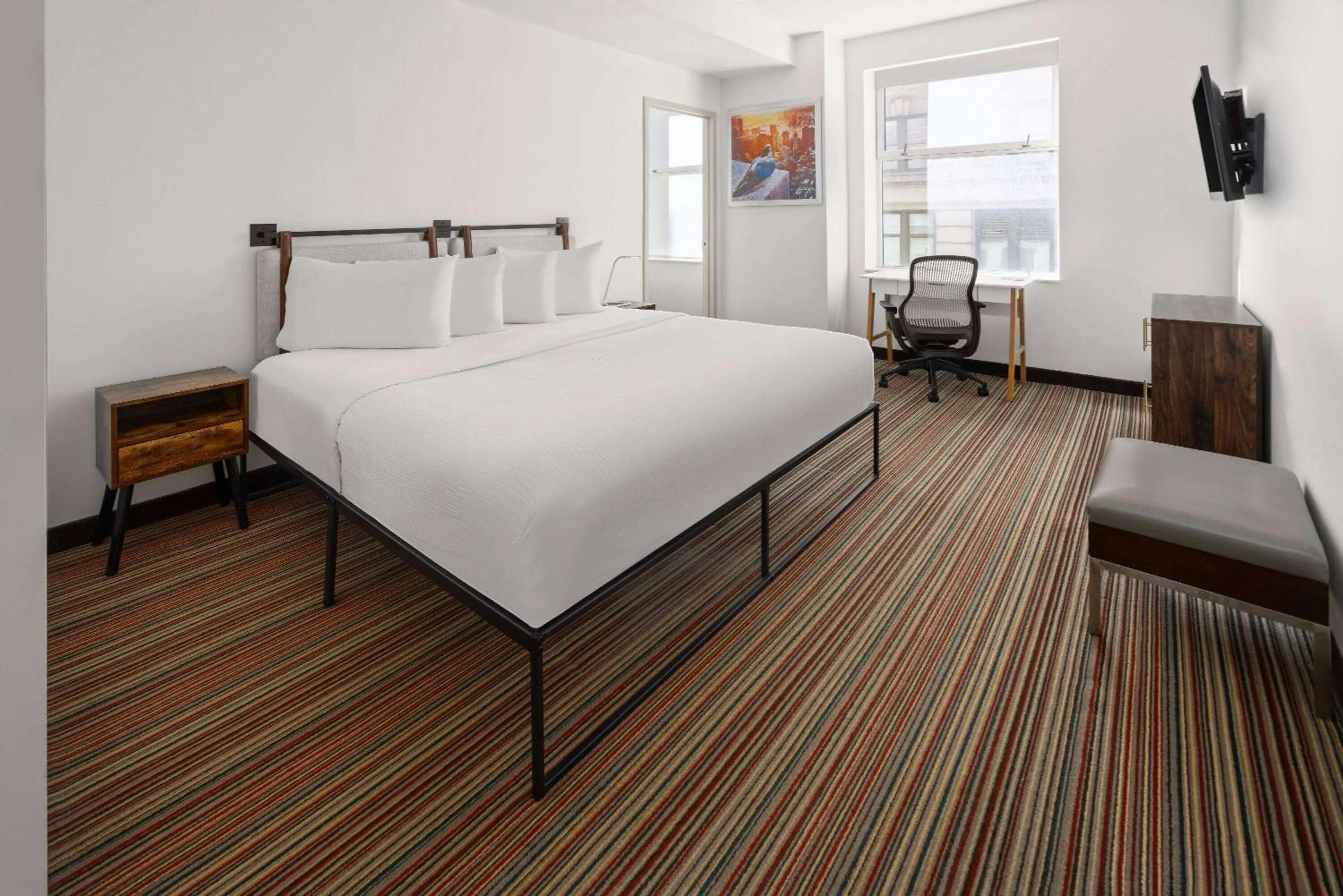 Photo of the whole room in The Herald by LuxUrban