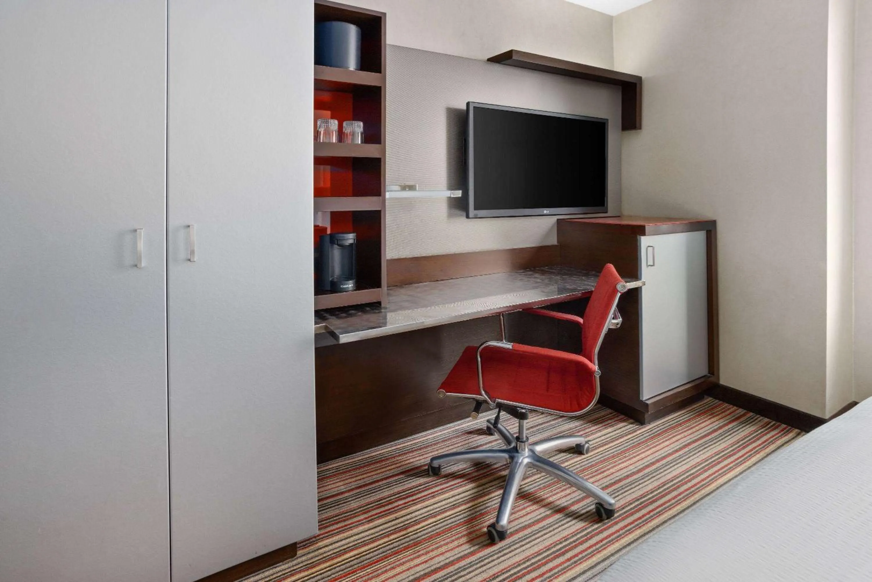 Photo of the whole room in The Herald by LuxUrban