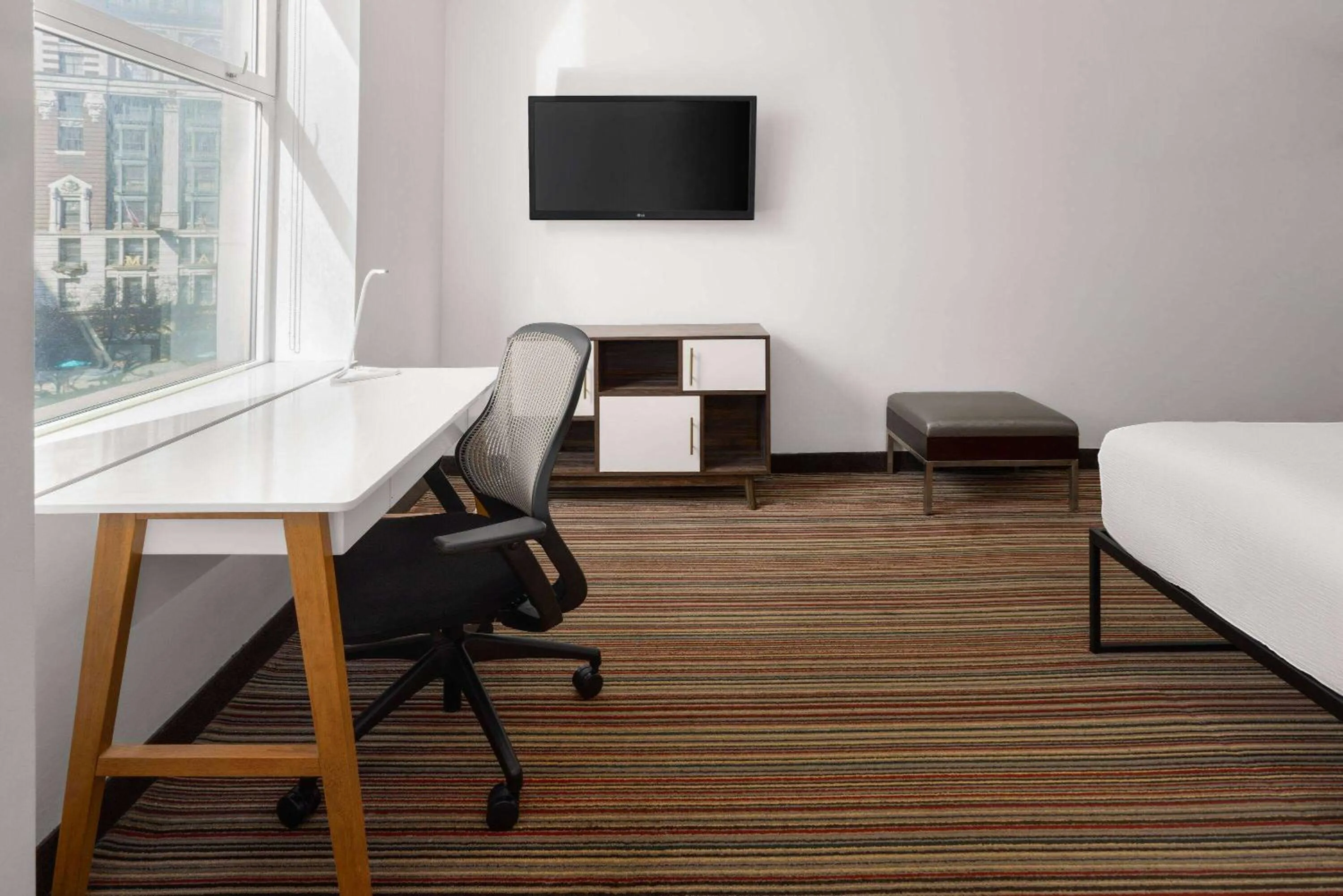 Photo of the whole room in The Herald by LuxUrban