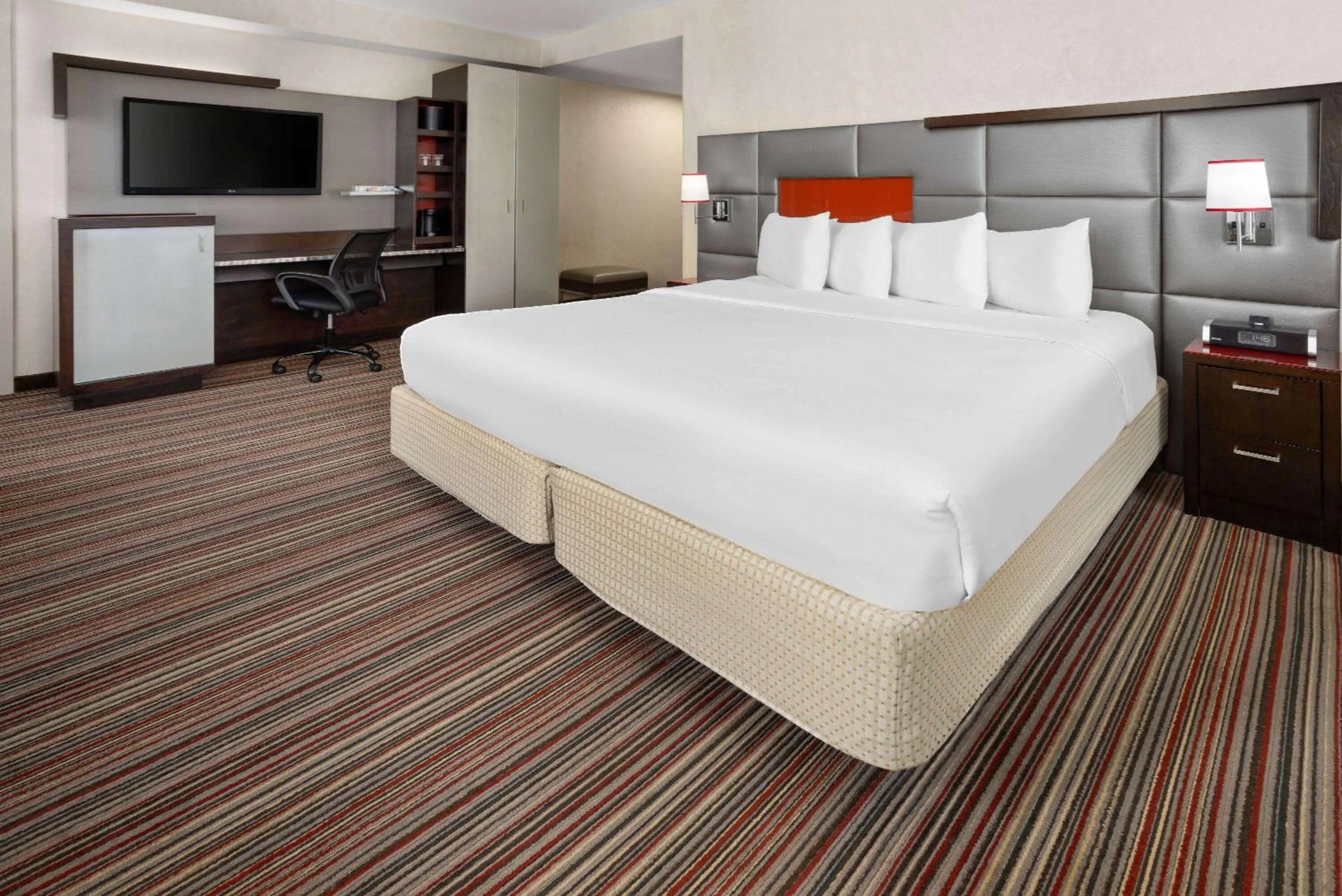 Bed in The Herald by LuxUrban