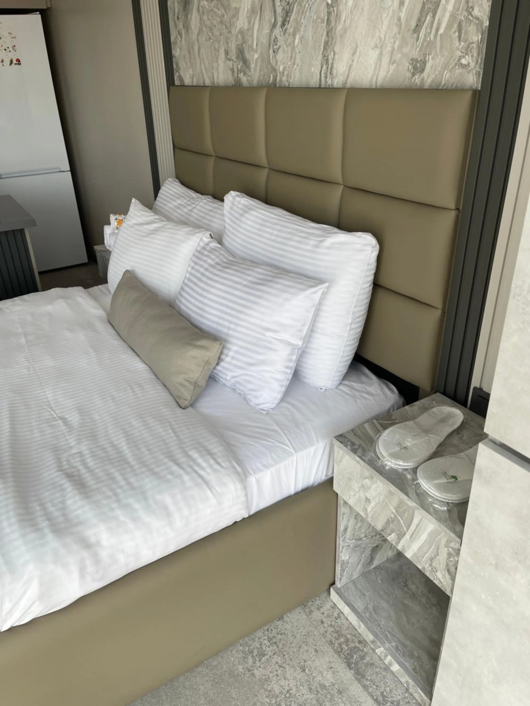 Bed in Aymira Suite Hotel