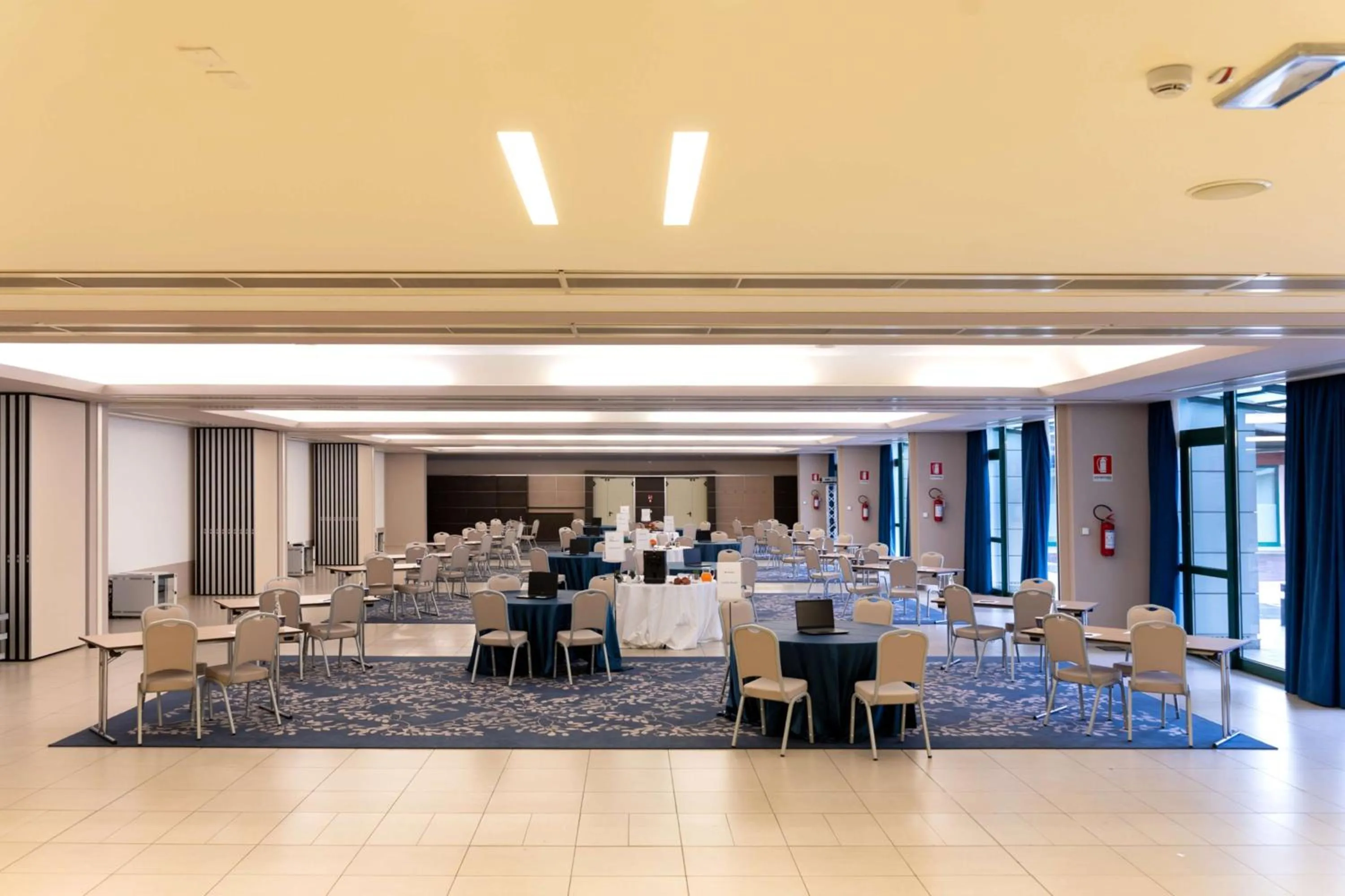 Meeting/conference room in Doubletree by Hilton Milan Malpensa Solbiate Olona