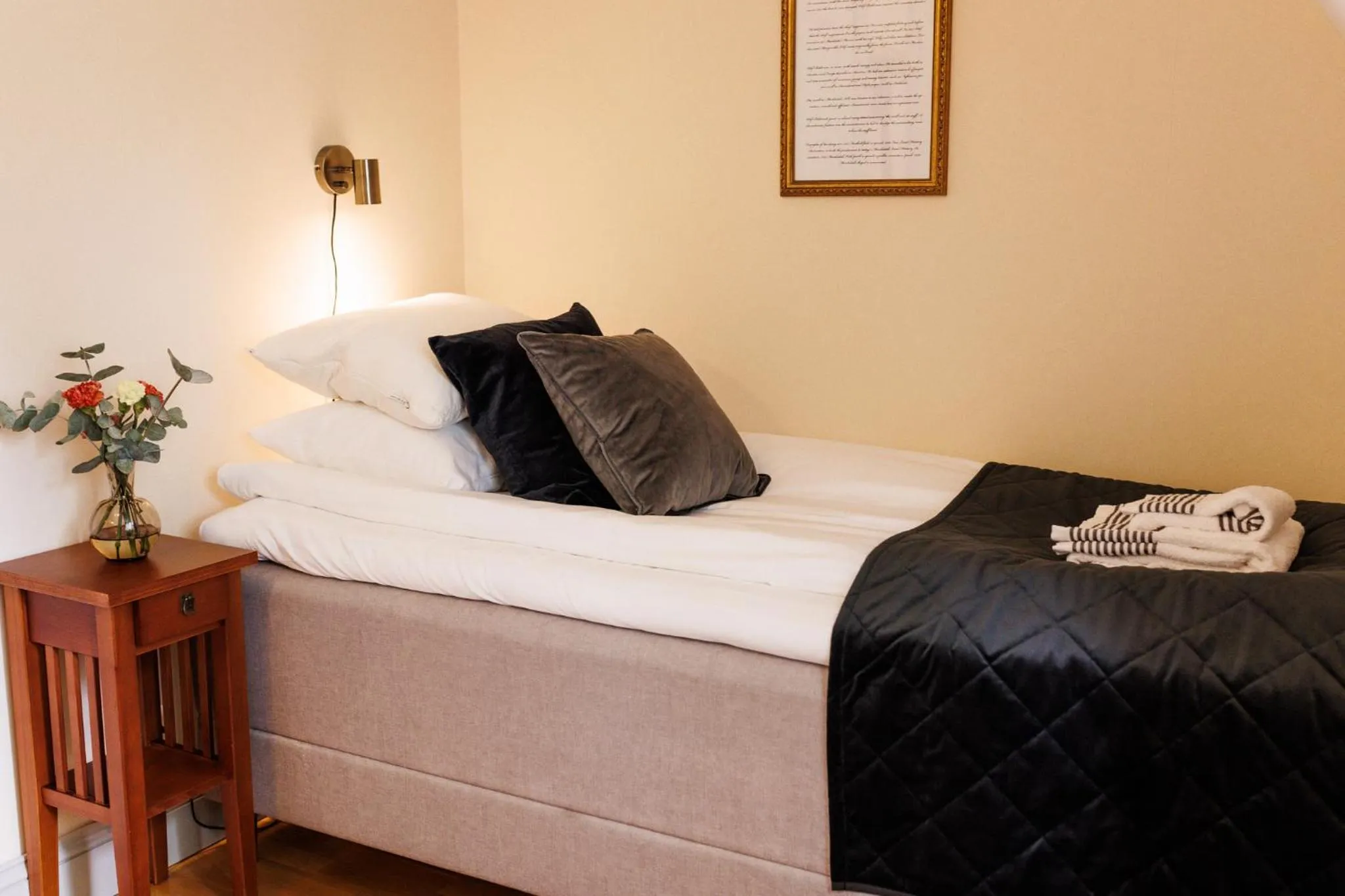 Bed in Munkedals Herrgård