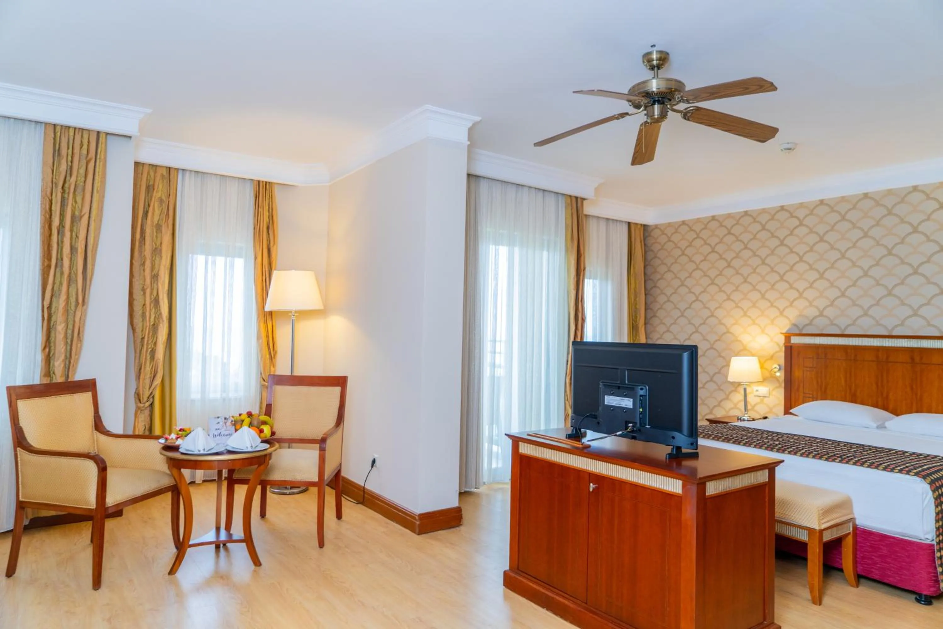 Bed in Belconti Resort Hotel