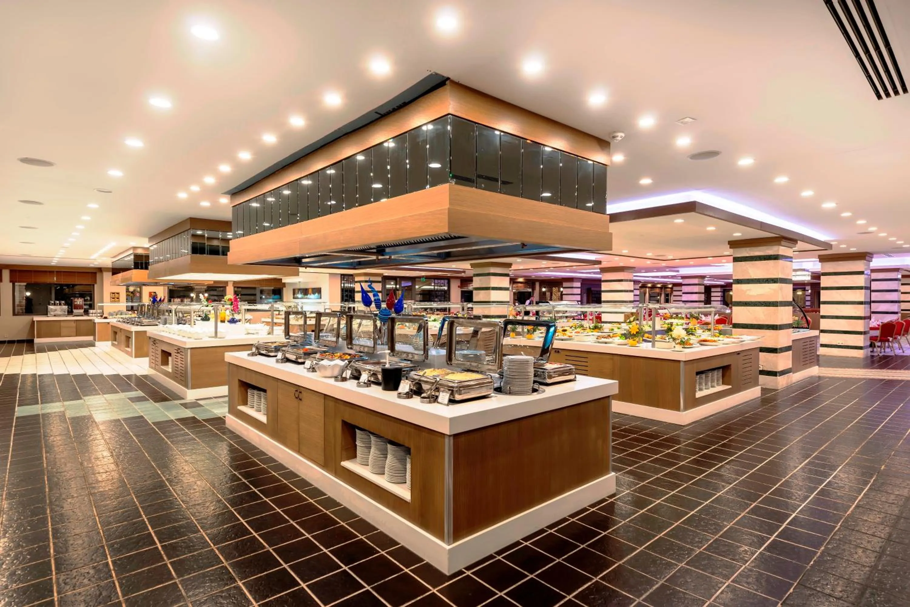 Restaurant/places to eat in Belconti Resort Hotel