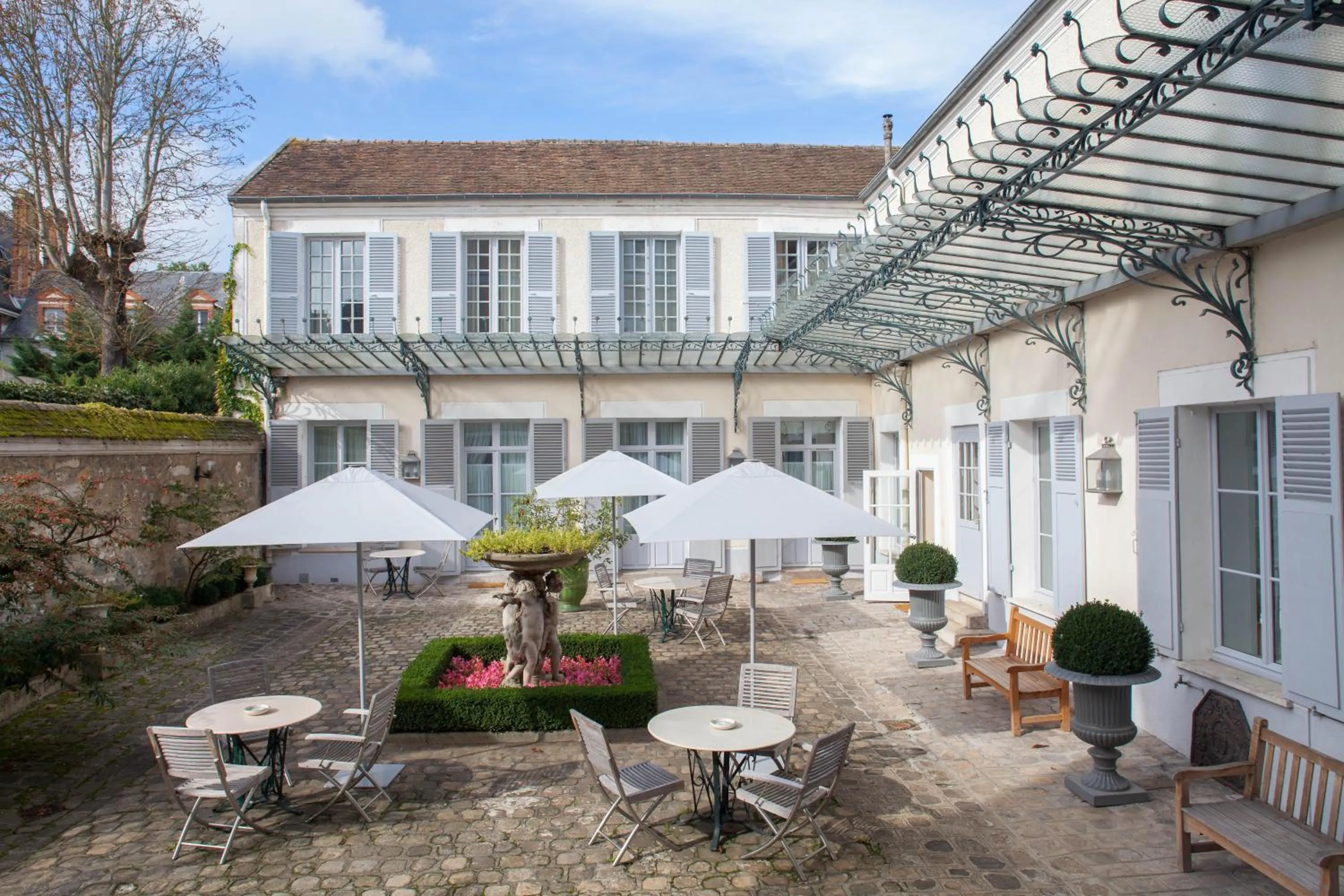 Balcony/Terrace in Hôtel de Londres