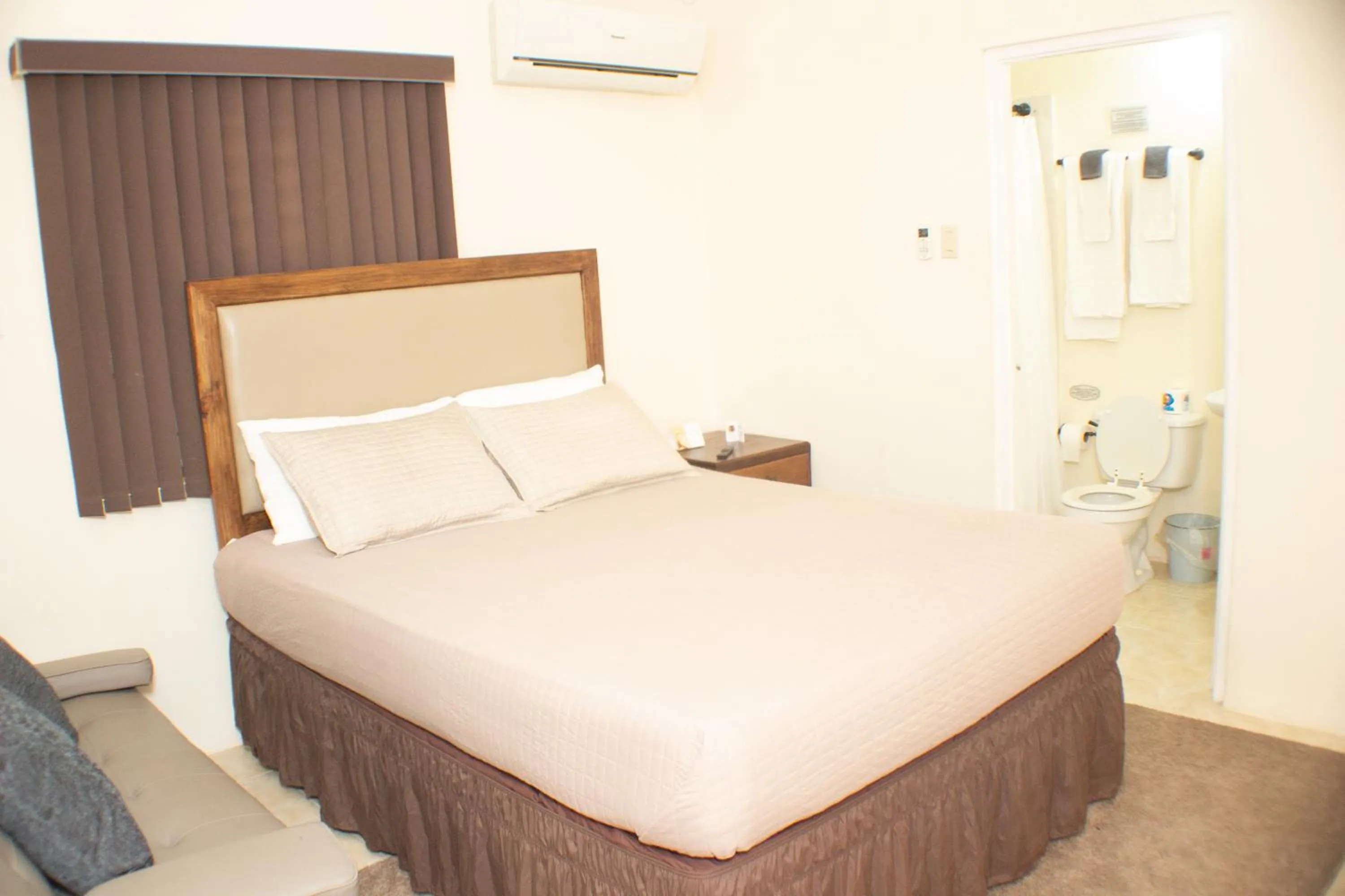 Bed in The Vista Inn