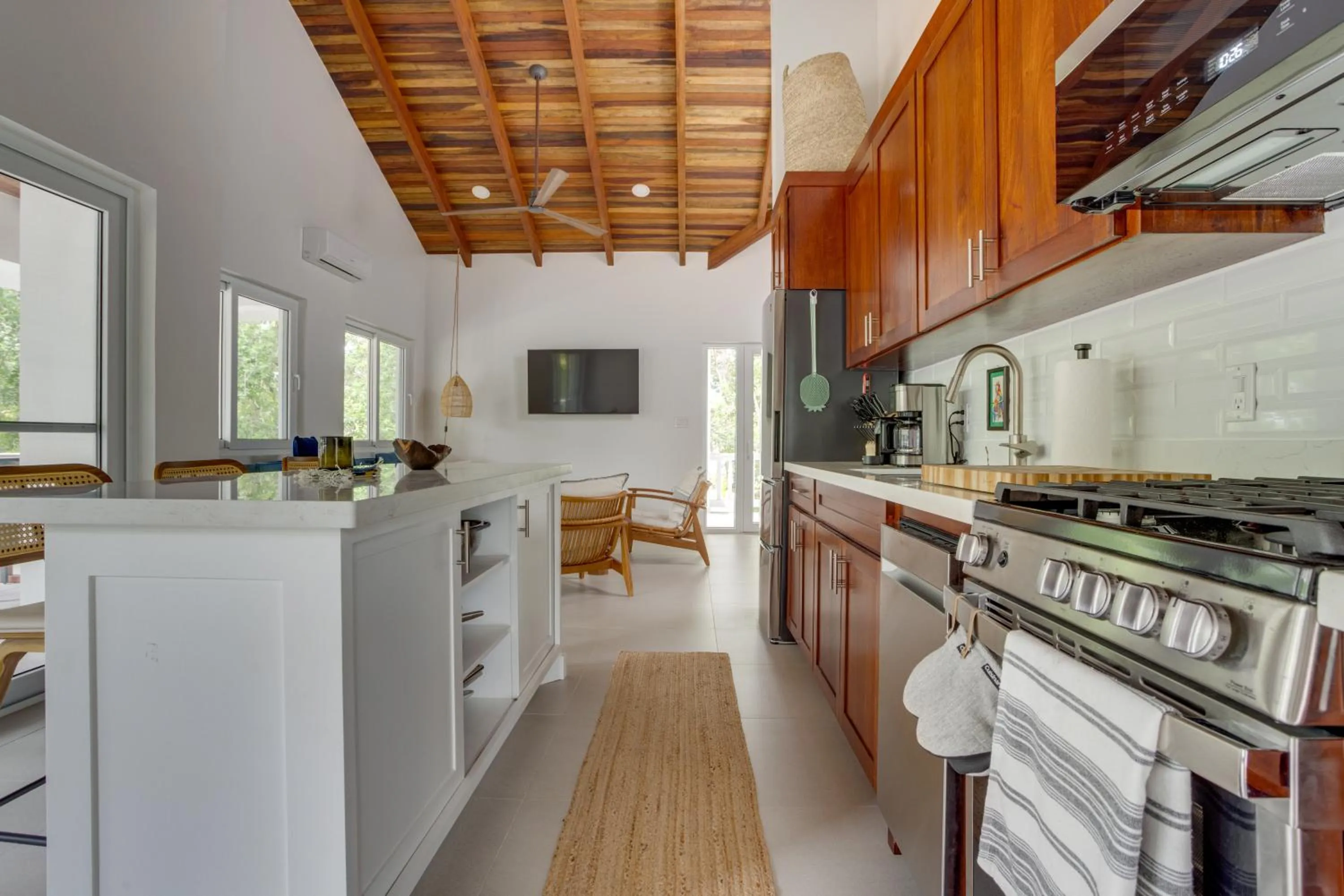 Kitchen or kitchenette in Ceiba Beach Resort