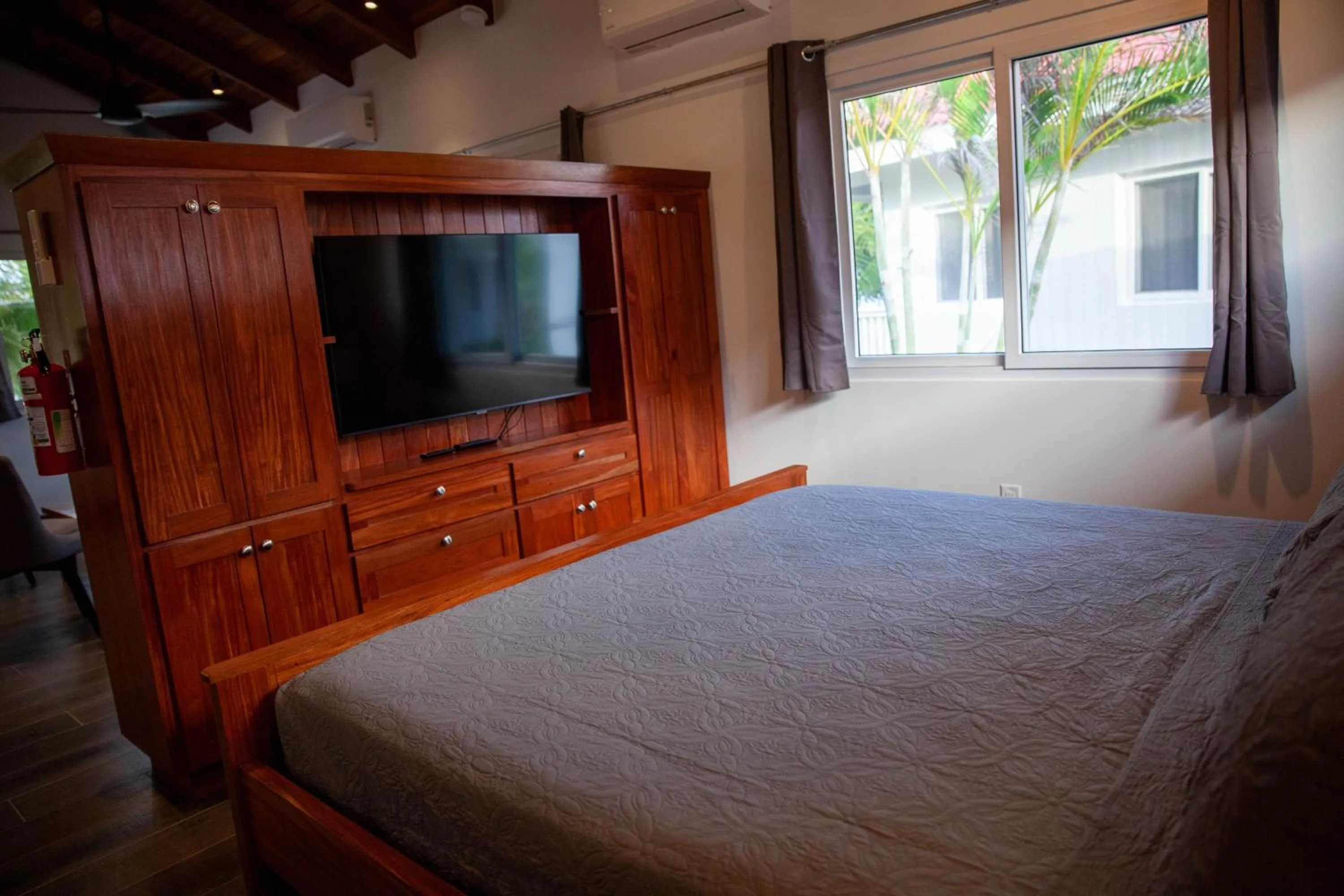 Bed in Ceiba Beach Resort