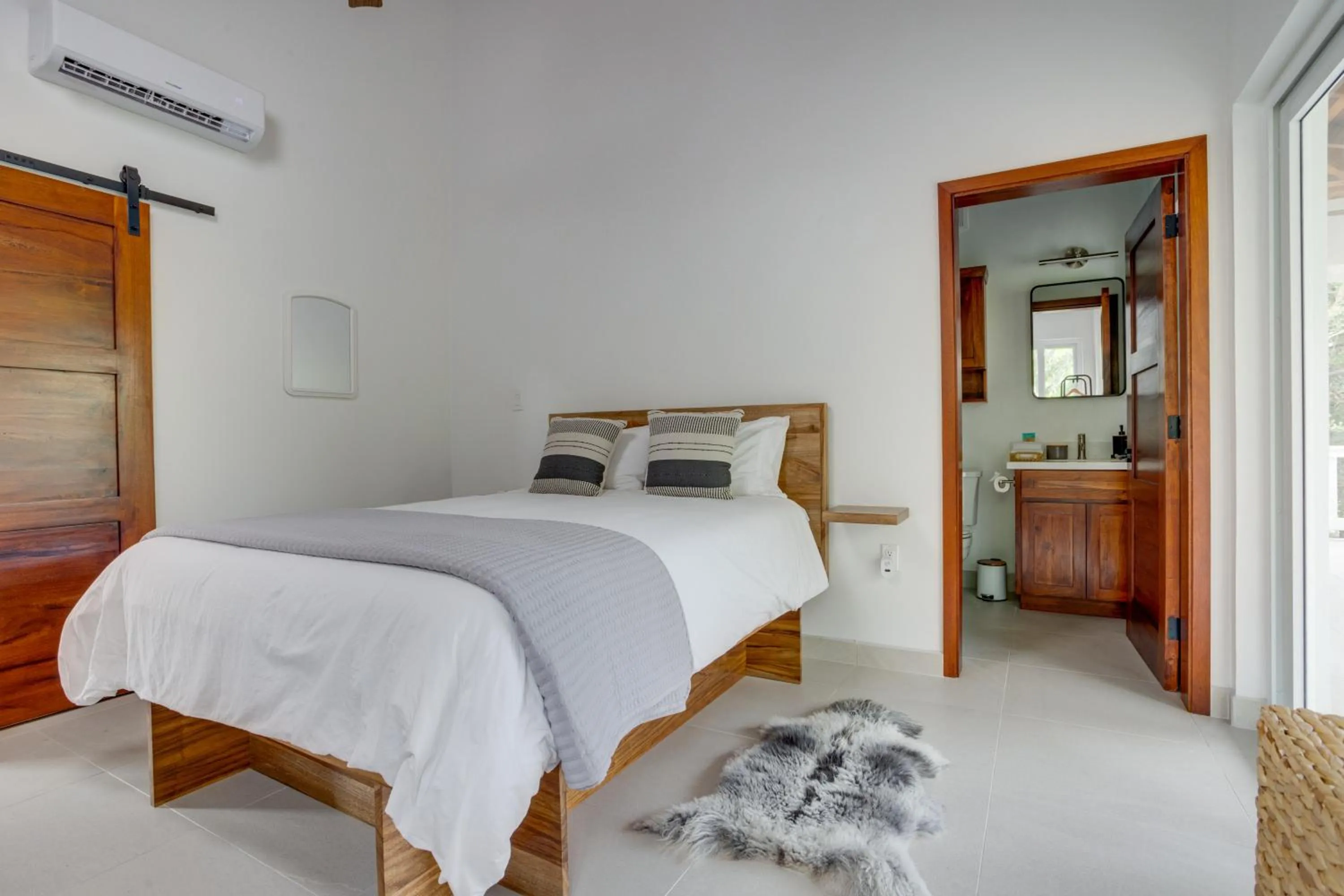 Bed in Ceiba Beach Resort