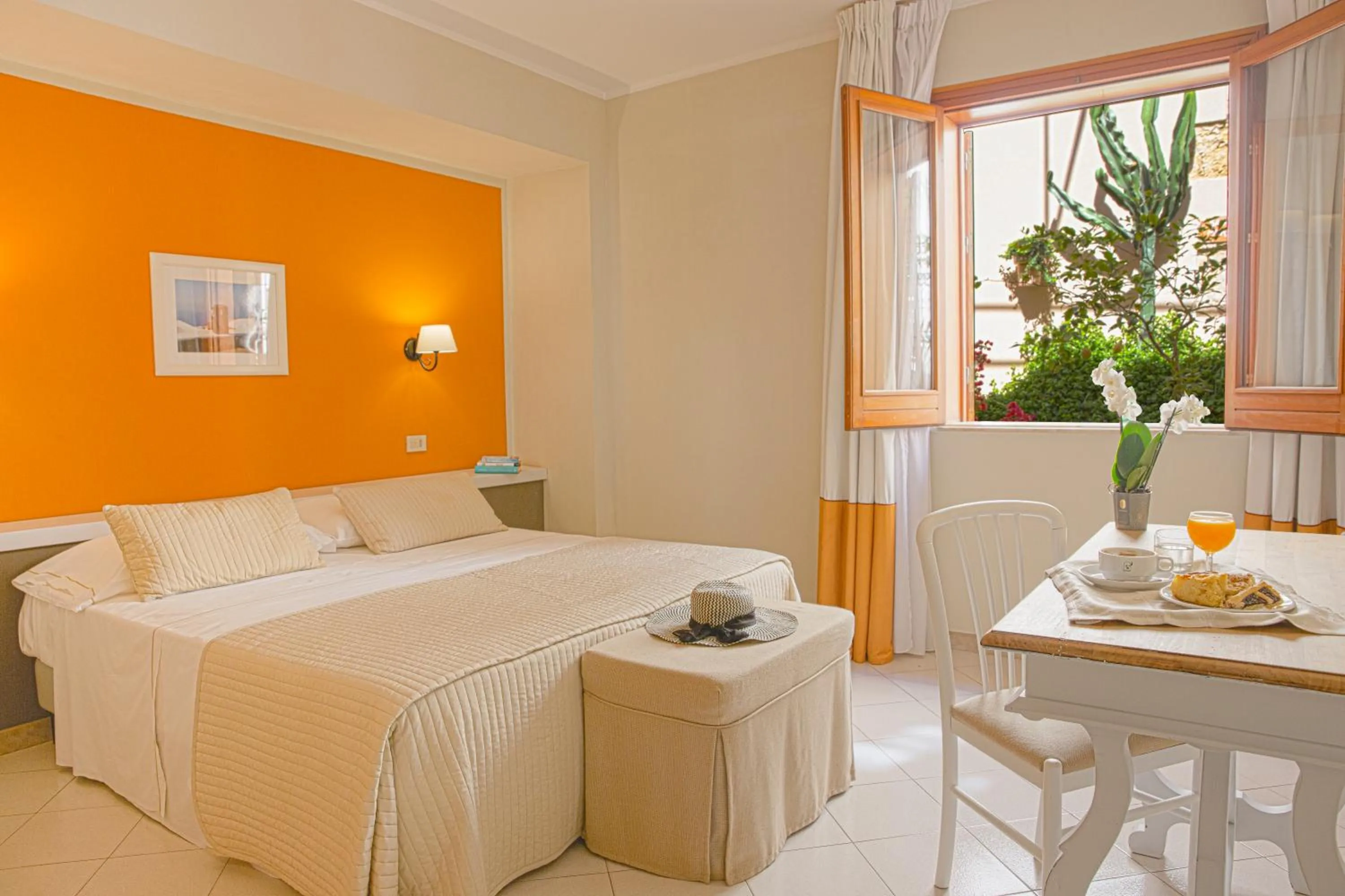 Bedroom, Bed in Hotel Al Madarig