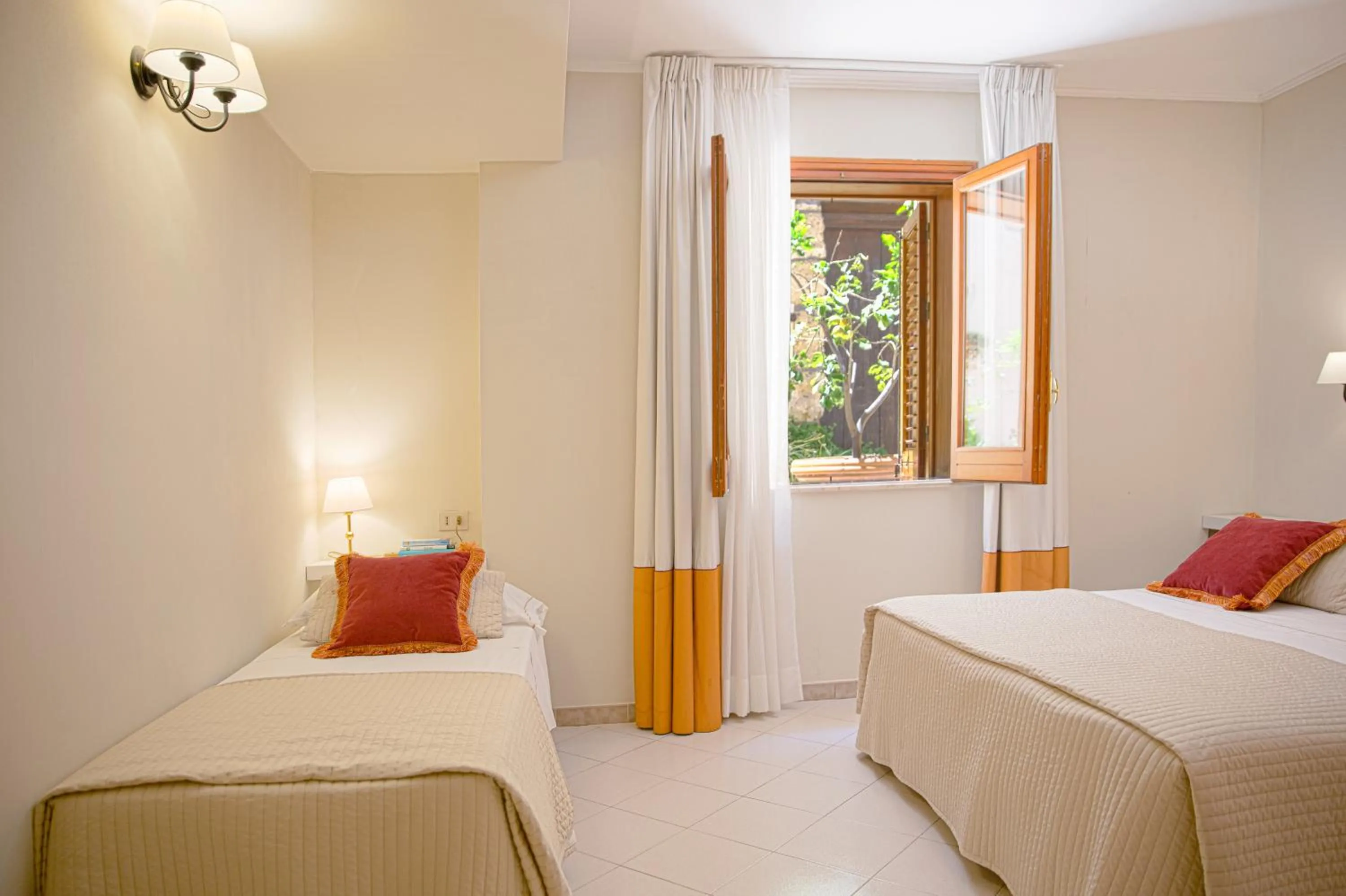 Photo of the whole room, Bed in Hotel Al Madarig