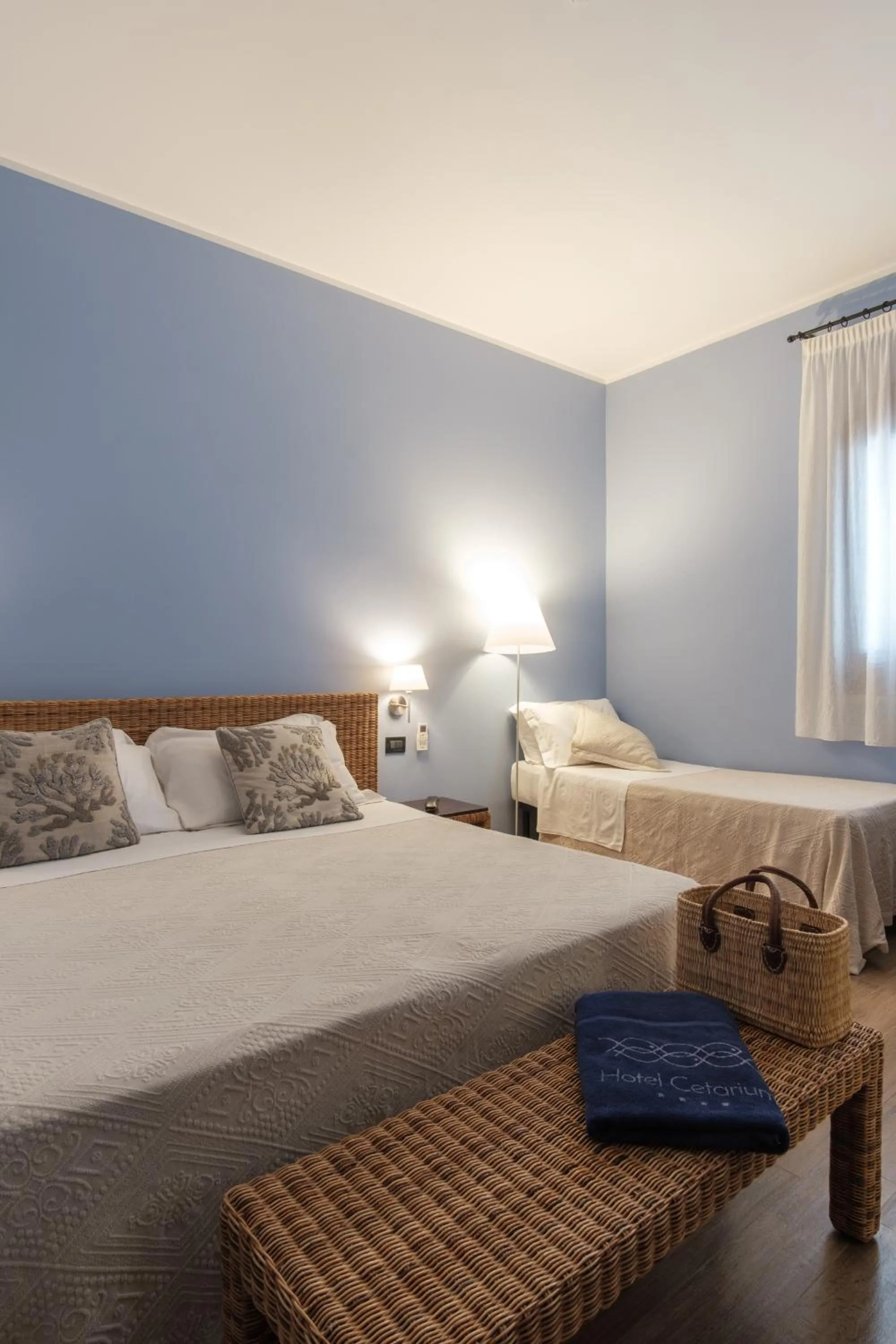 City view, Bed in Hotel Cetarium