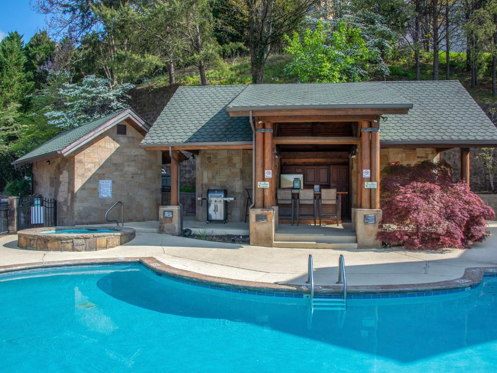 Swimming pool in Mountain Sanctuary 3204