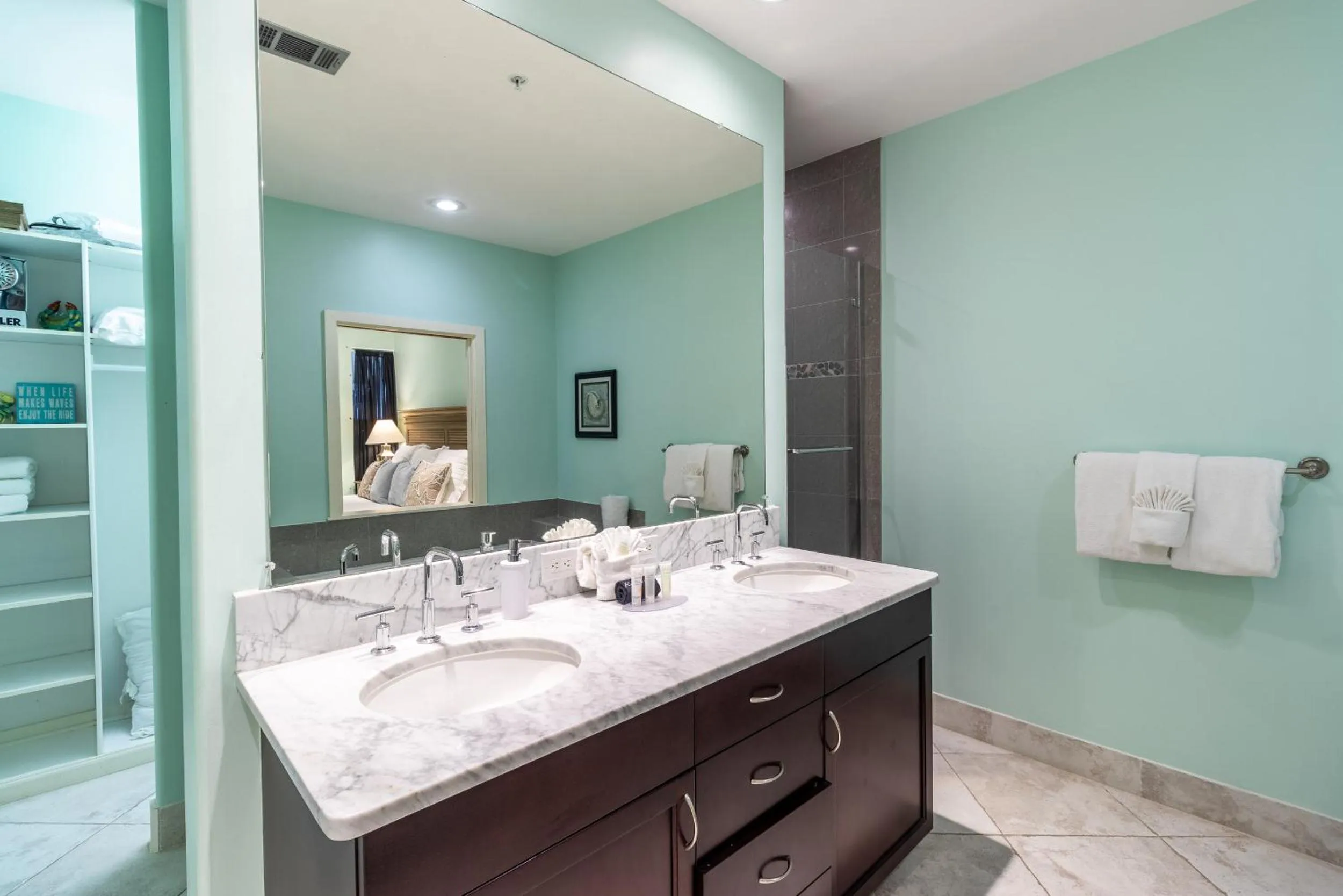 Property building in Diamond Beach 304-Sapphire