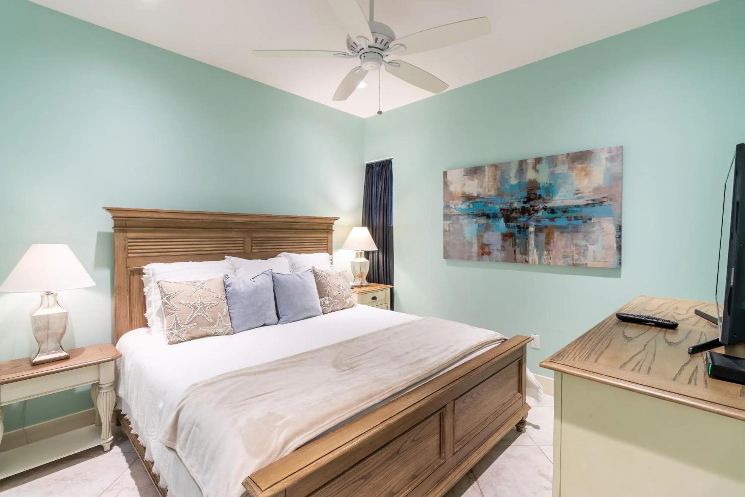 Property building, Bed in Diamond Beach 304-Sapphire