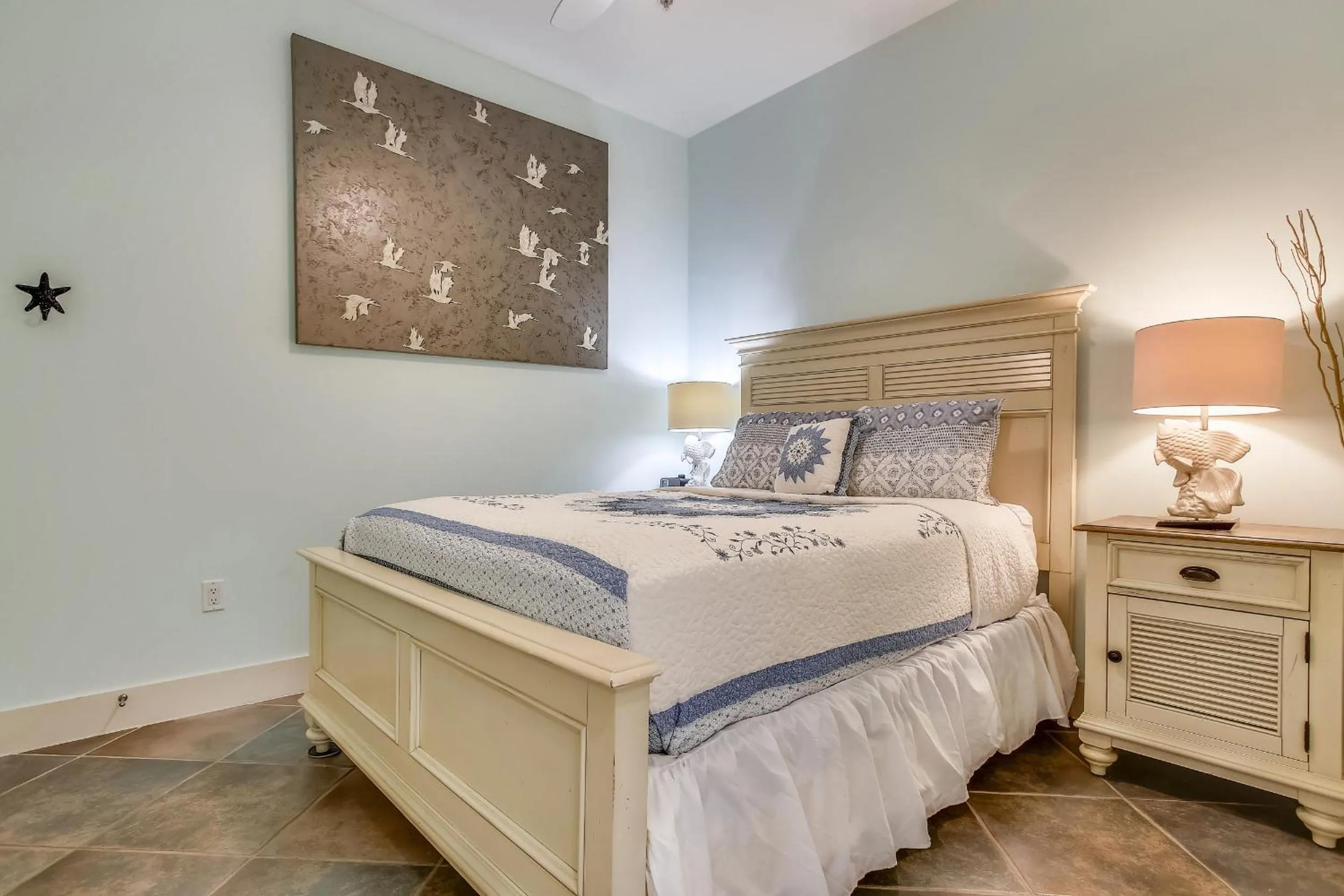 Bedroom, Bed in Diamond Beach 608-Blue Lagoon