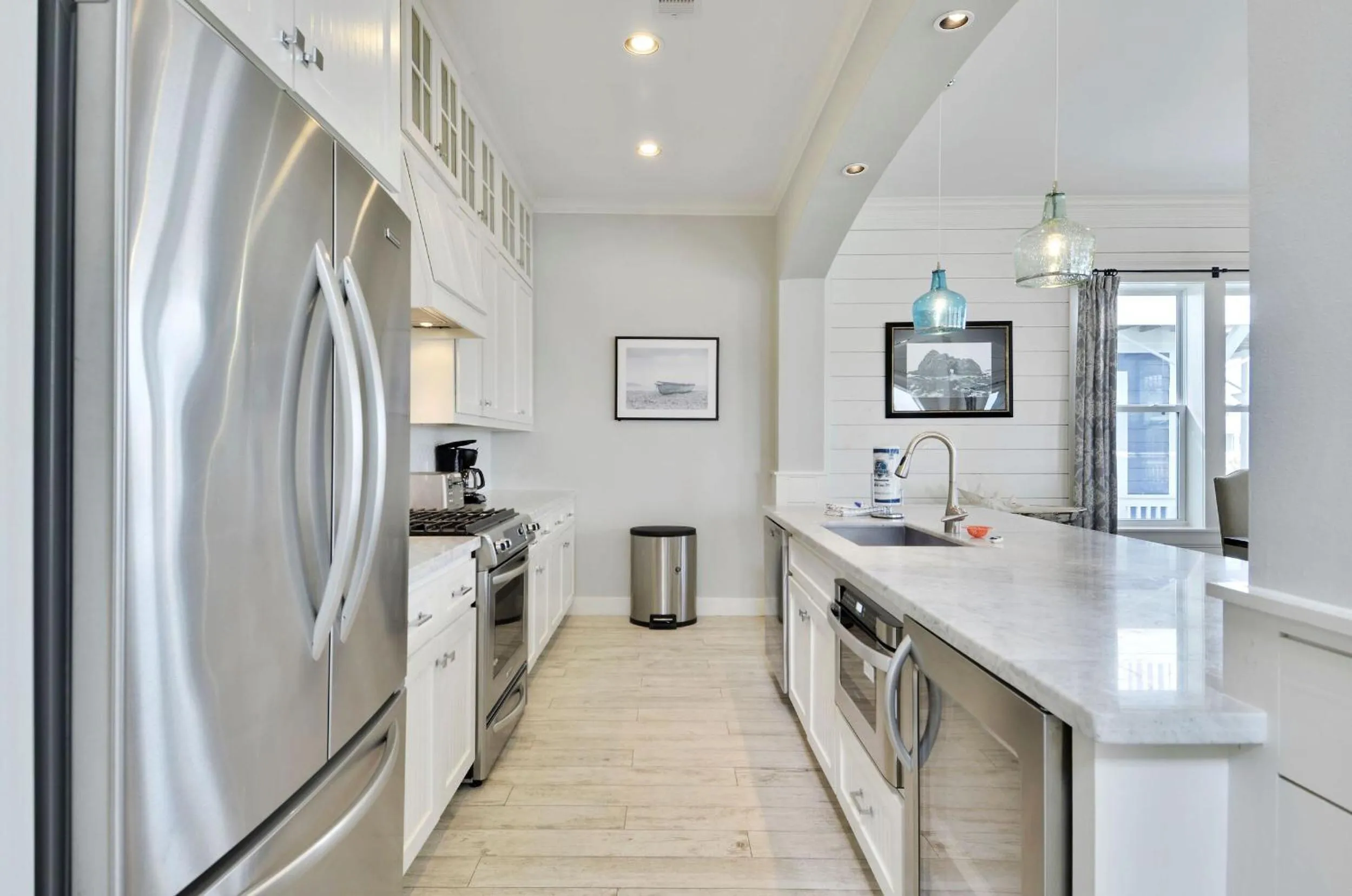 Kitchen or kitchenette in Beachside Haven