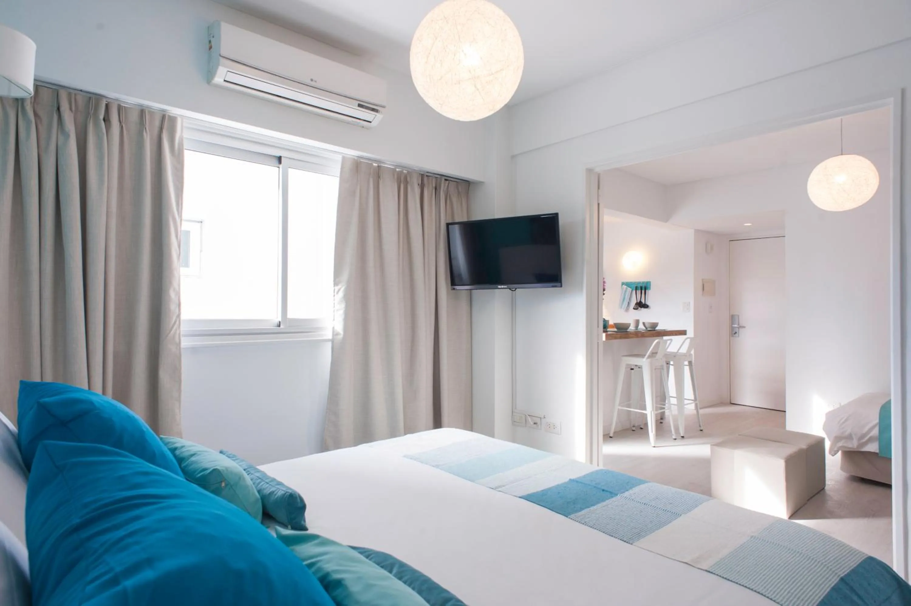 Bed in Soho Point Central