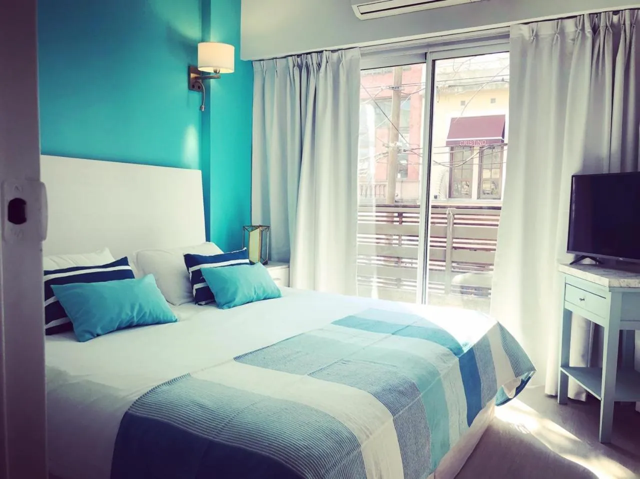 Bed in Soho Point Central