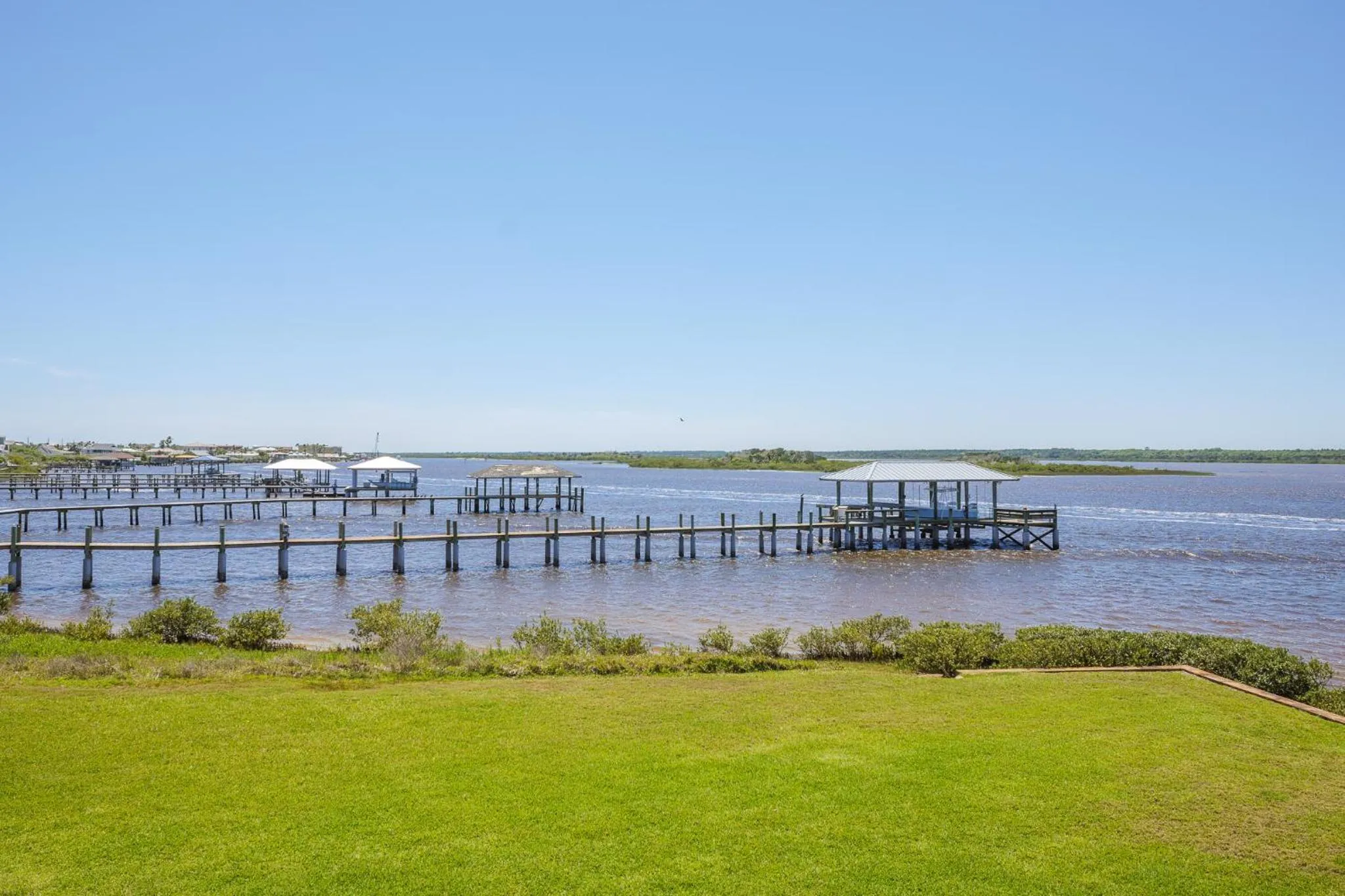 Property building in Point Matanzas B3